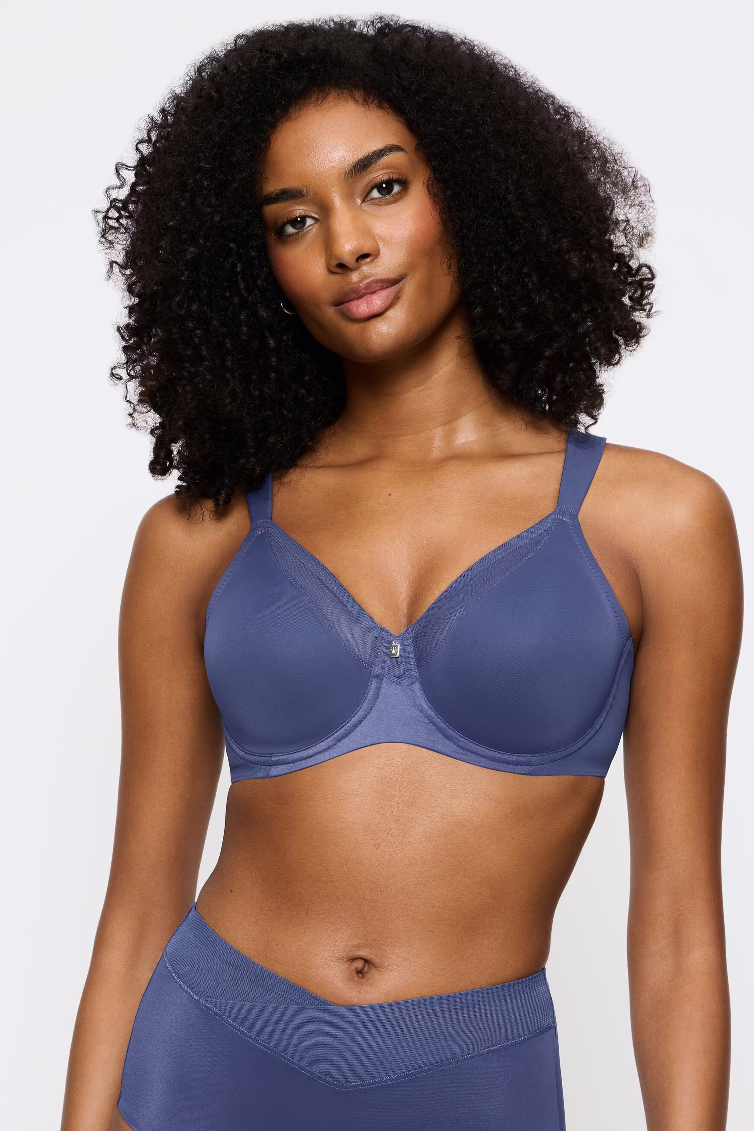 TrueShape BH LOOKBOOK FRONT 40500260-T00QF