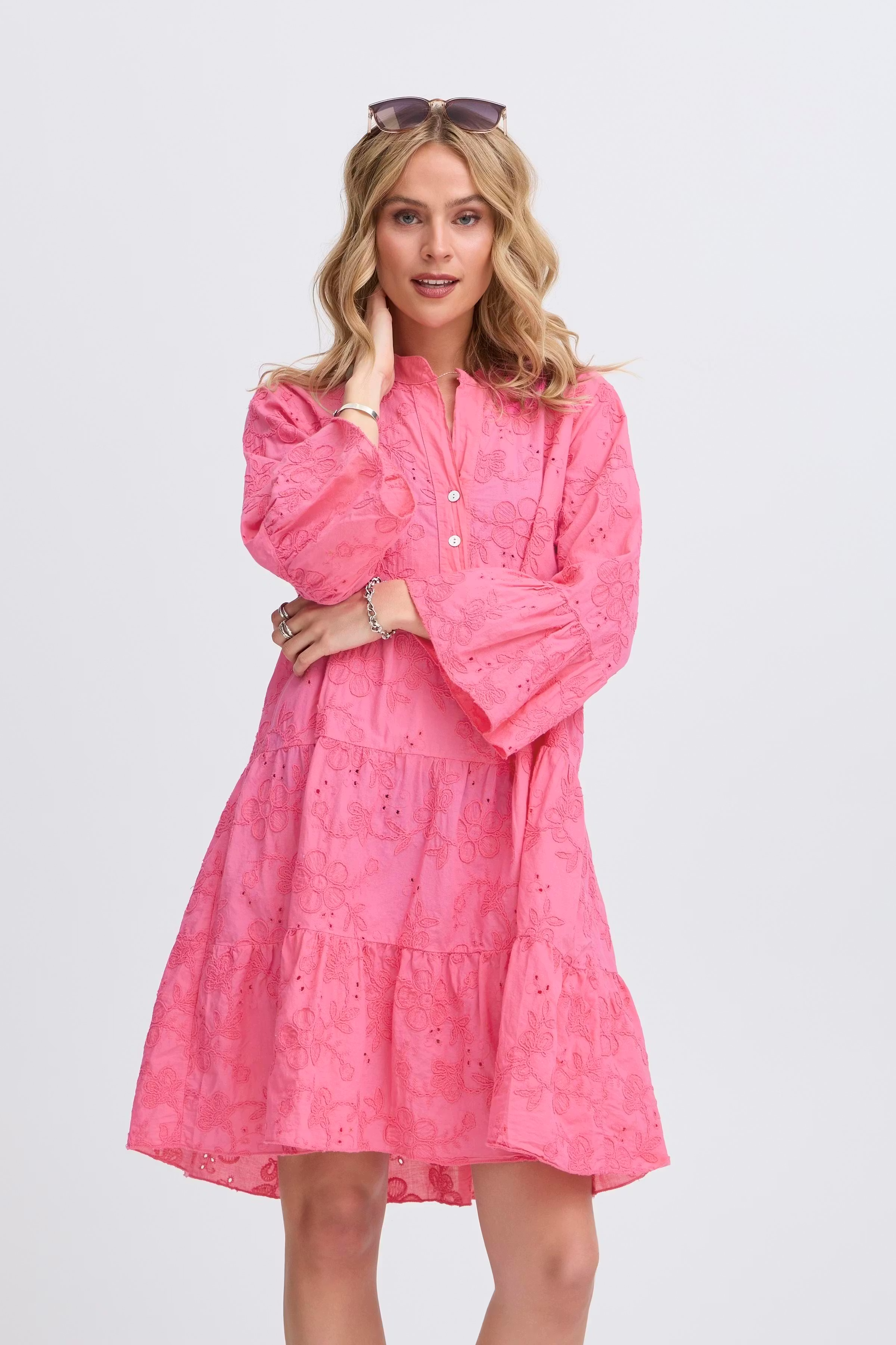 SBLUCKY Kleid LOOKBOOK FRONT 22100982-182133