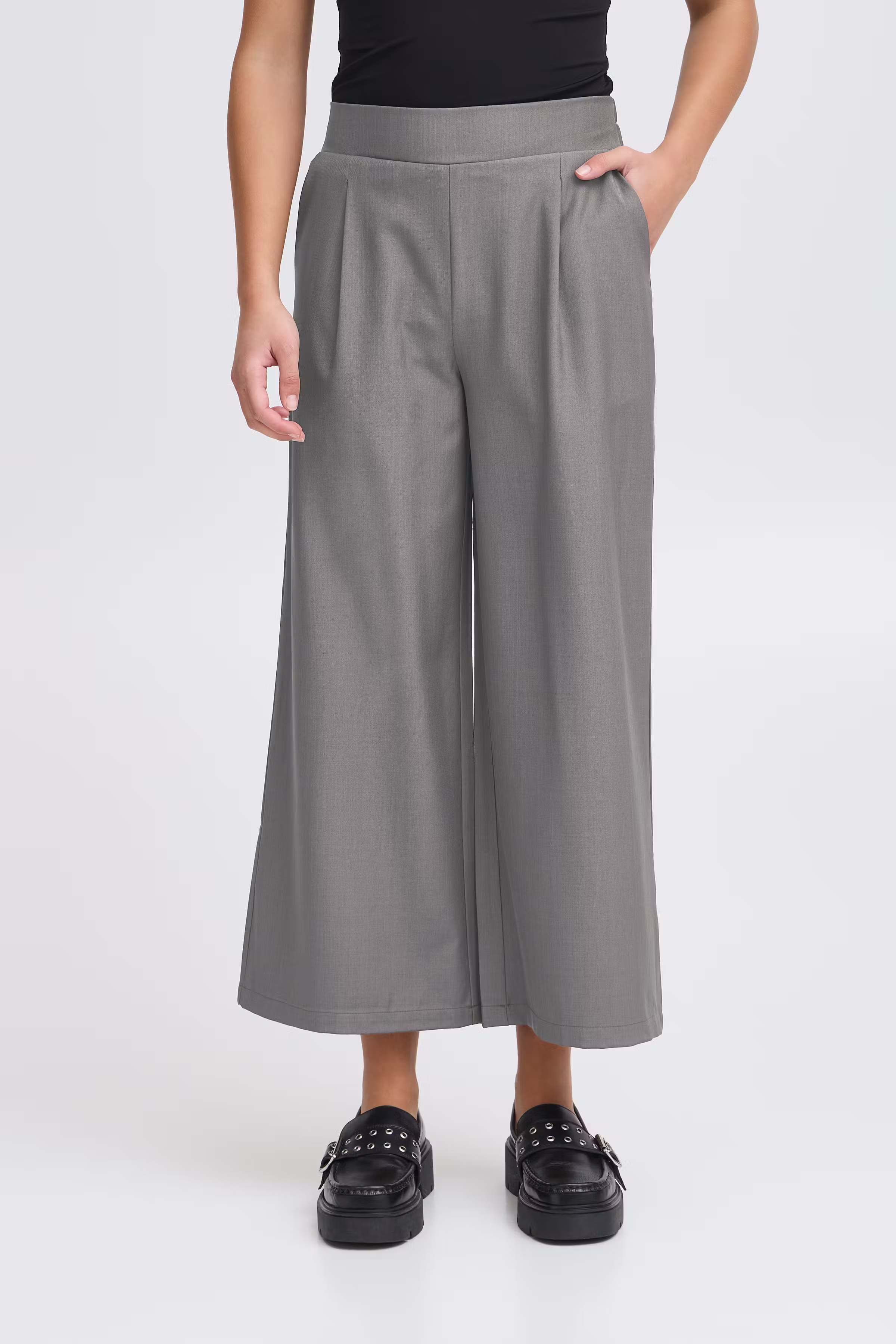 IXDORTHEA Hose LOOKBOOK FRONT 20123724-193907