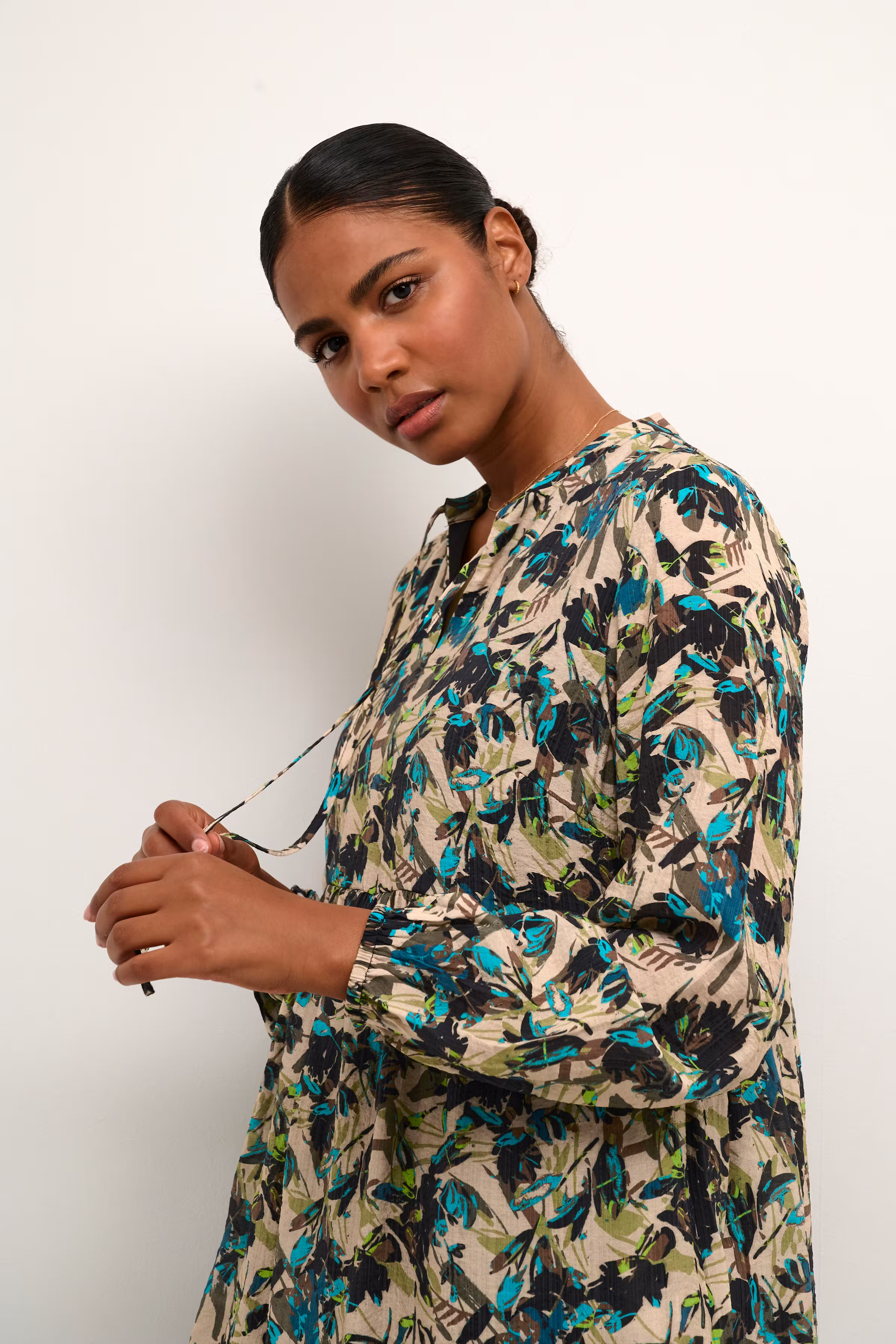 KAolga Kleid LOOKBOOK DETAIL 10507641-104490