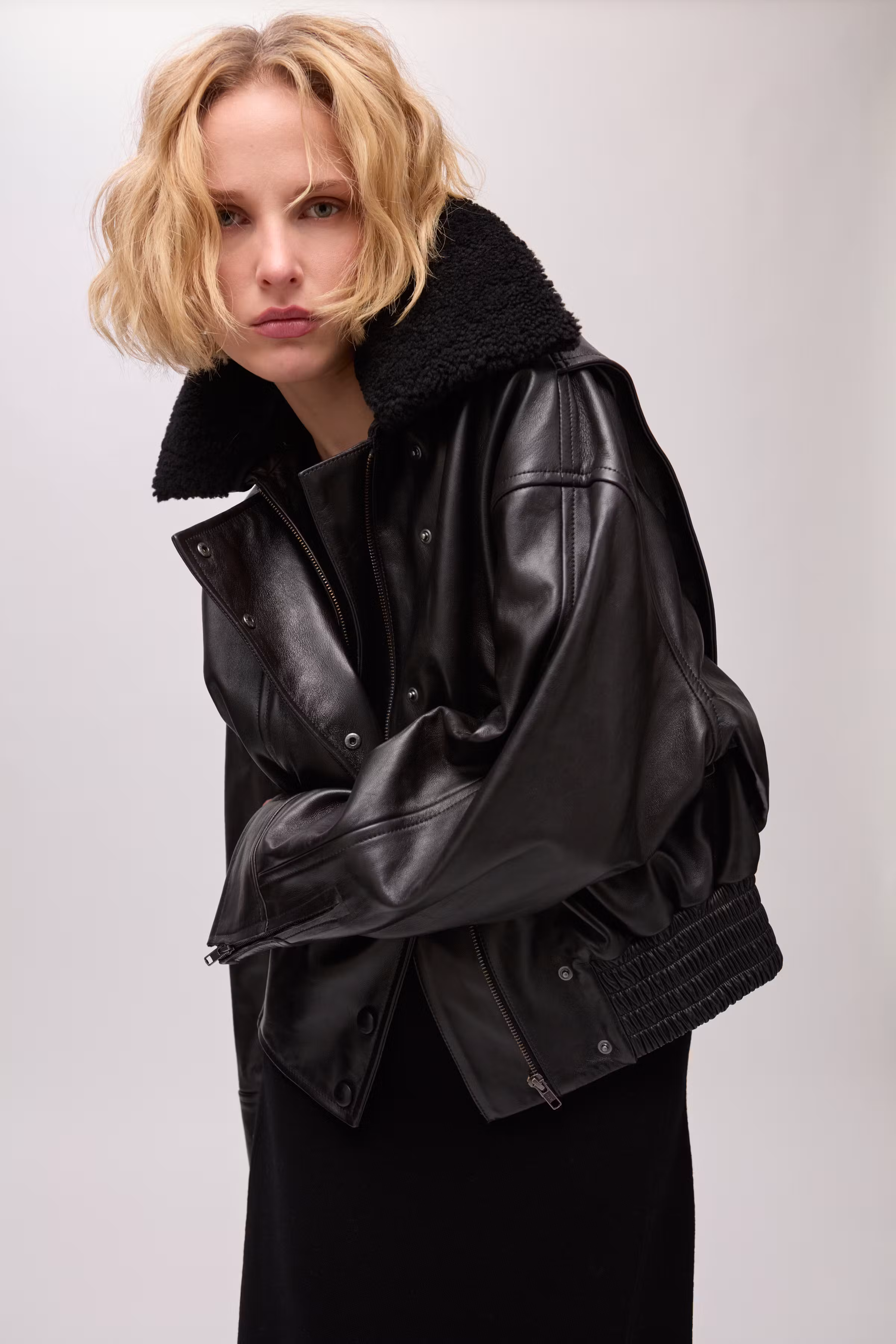 IOLaila Outerwear LOOKBOOK DETAIL 30600079-BK999