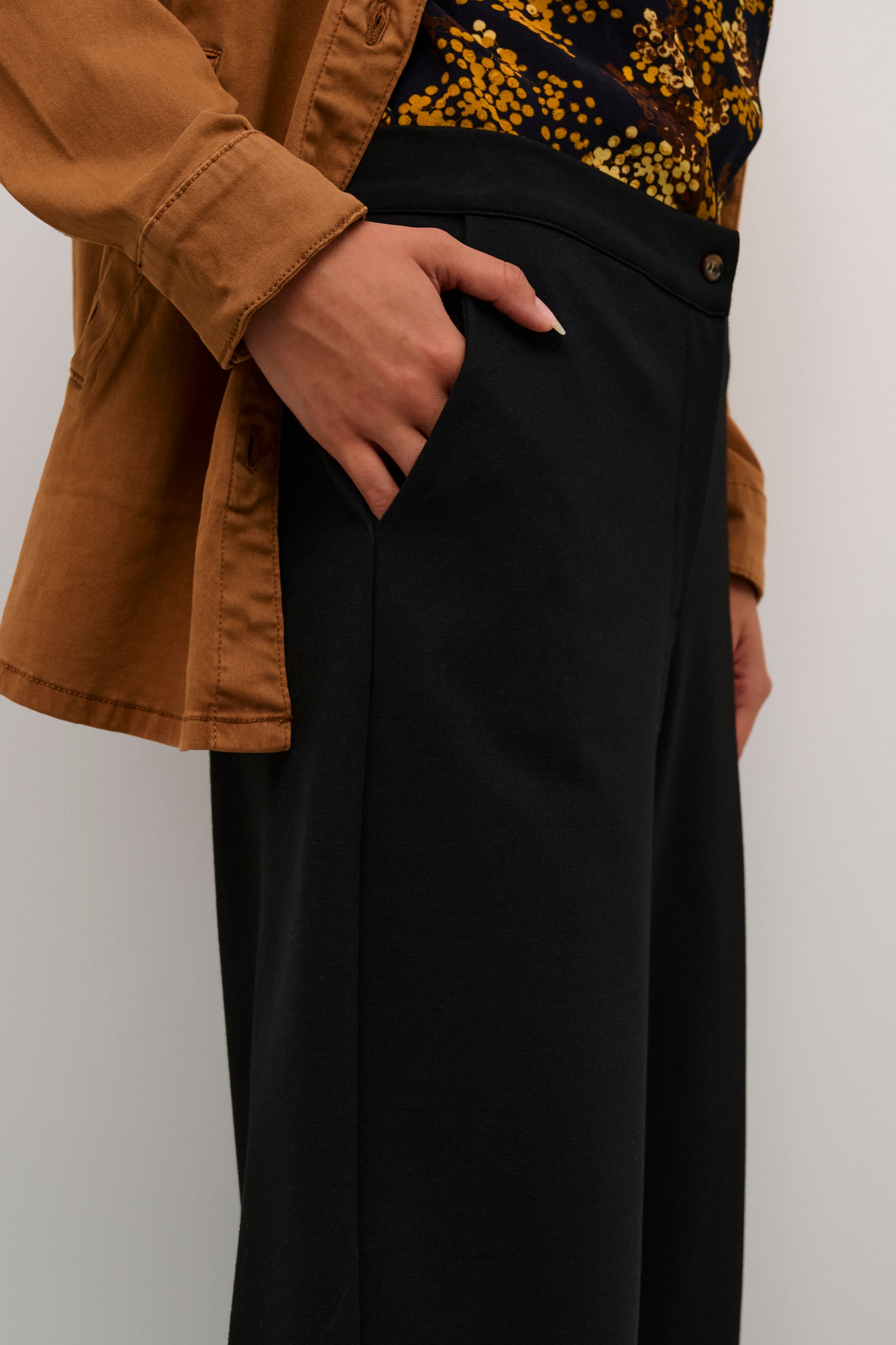 BPdebra Trousers LOOKBOOK DETAIL 10590597-100121