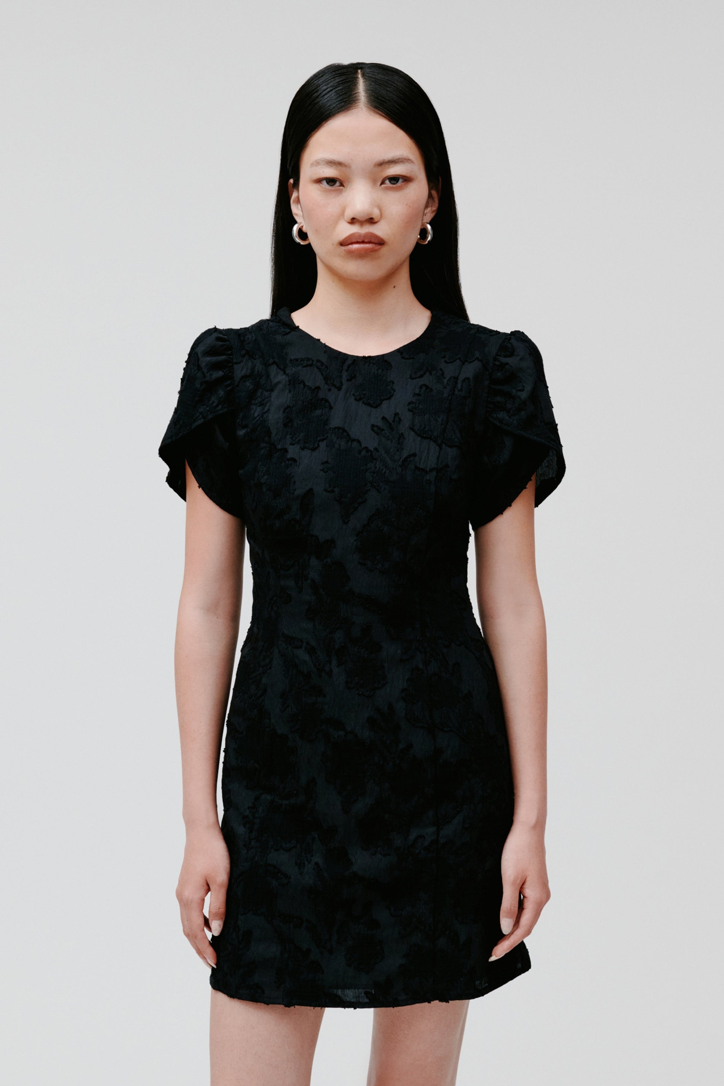 NERISSA Kleid LOOKBOOK FRONT 30600664-BK999