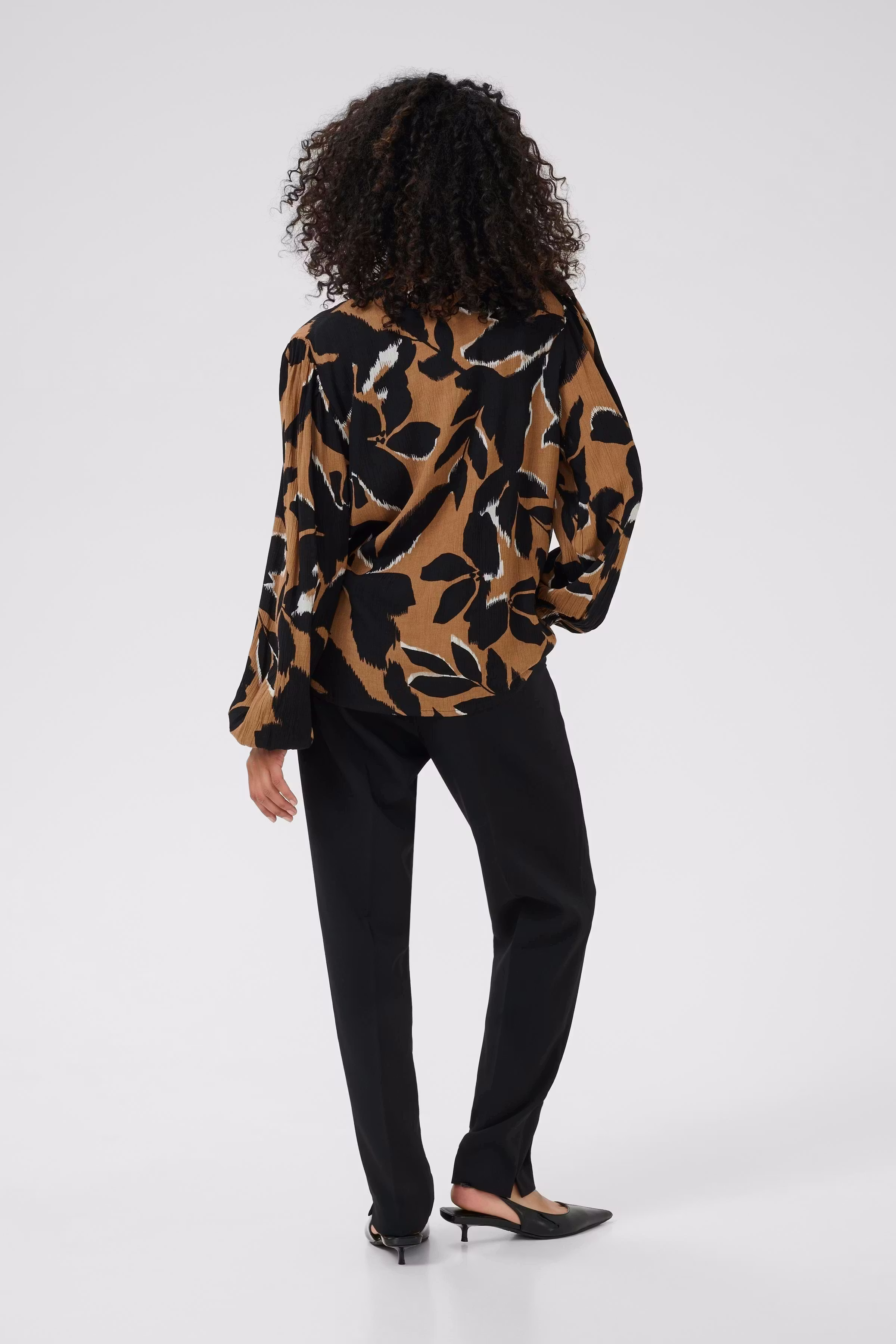 KAbeate Bluse LOOKBOOK BACK 10510756-108791