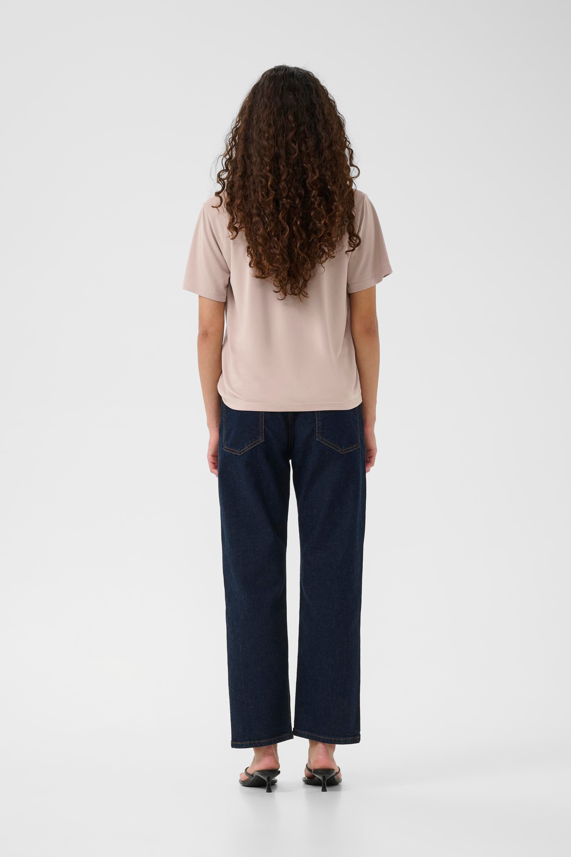 LilianaIW Base V-Neck T-shirt LOOKBOOK BACK 30109353-151506