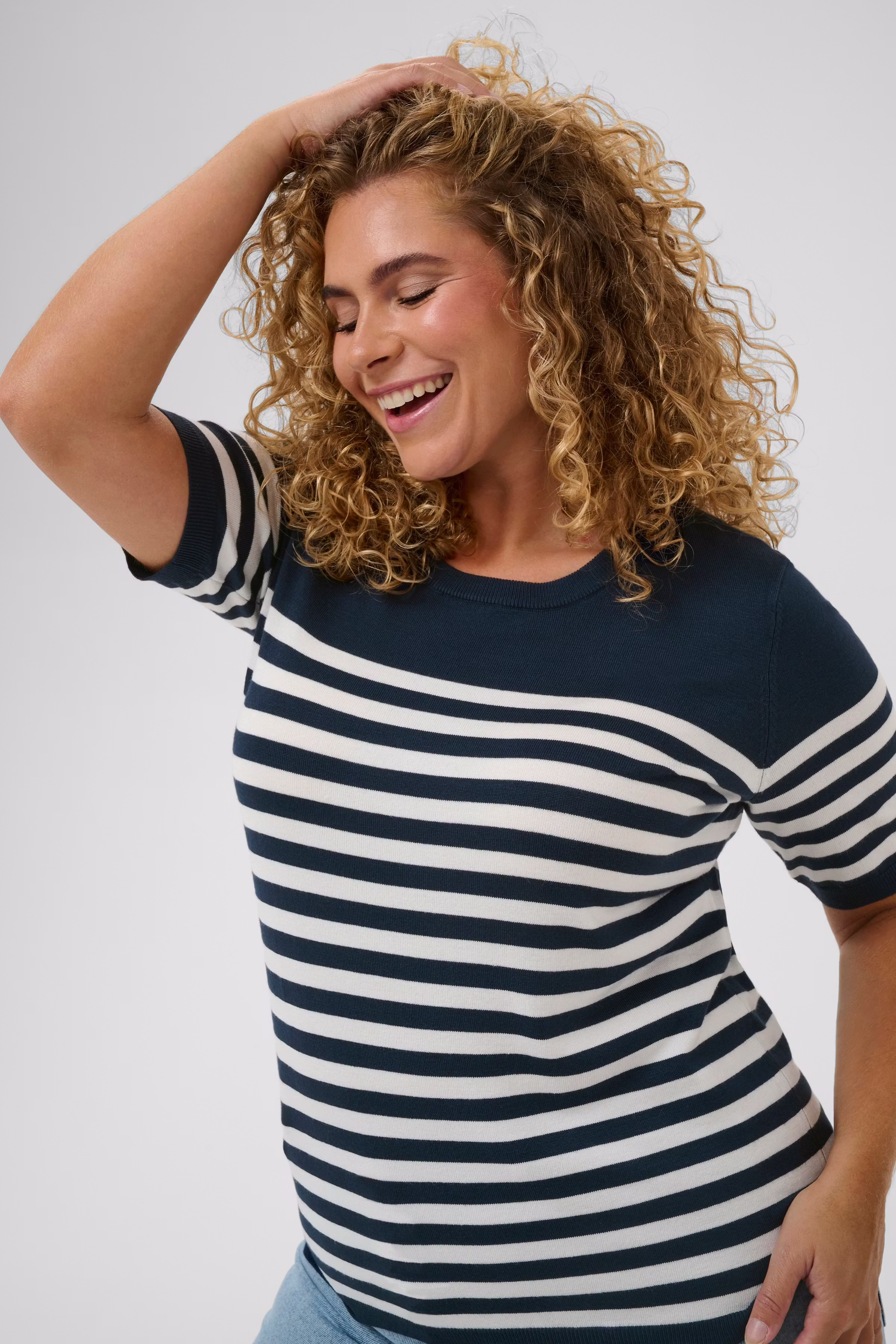 KClizzy Pullover LOOKBOOK DETAIL 10582914-109445