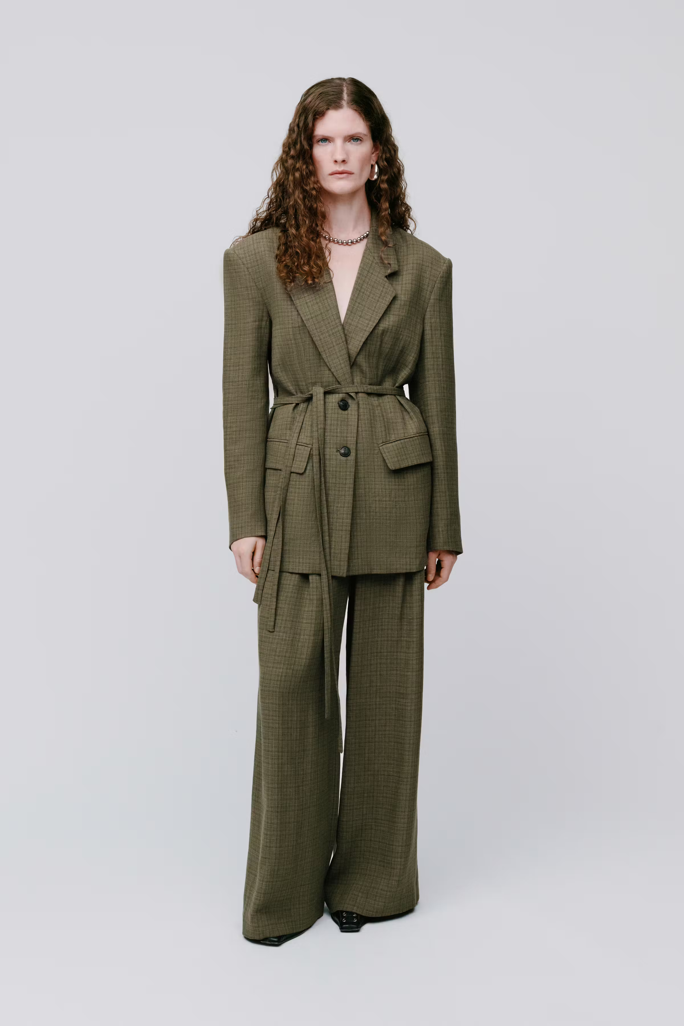 IOJOCELYN Blazer LOOKBOOK FRONT 30600704-GR519