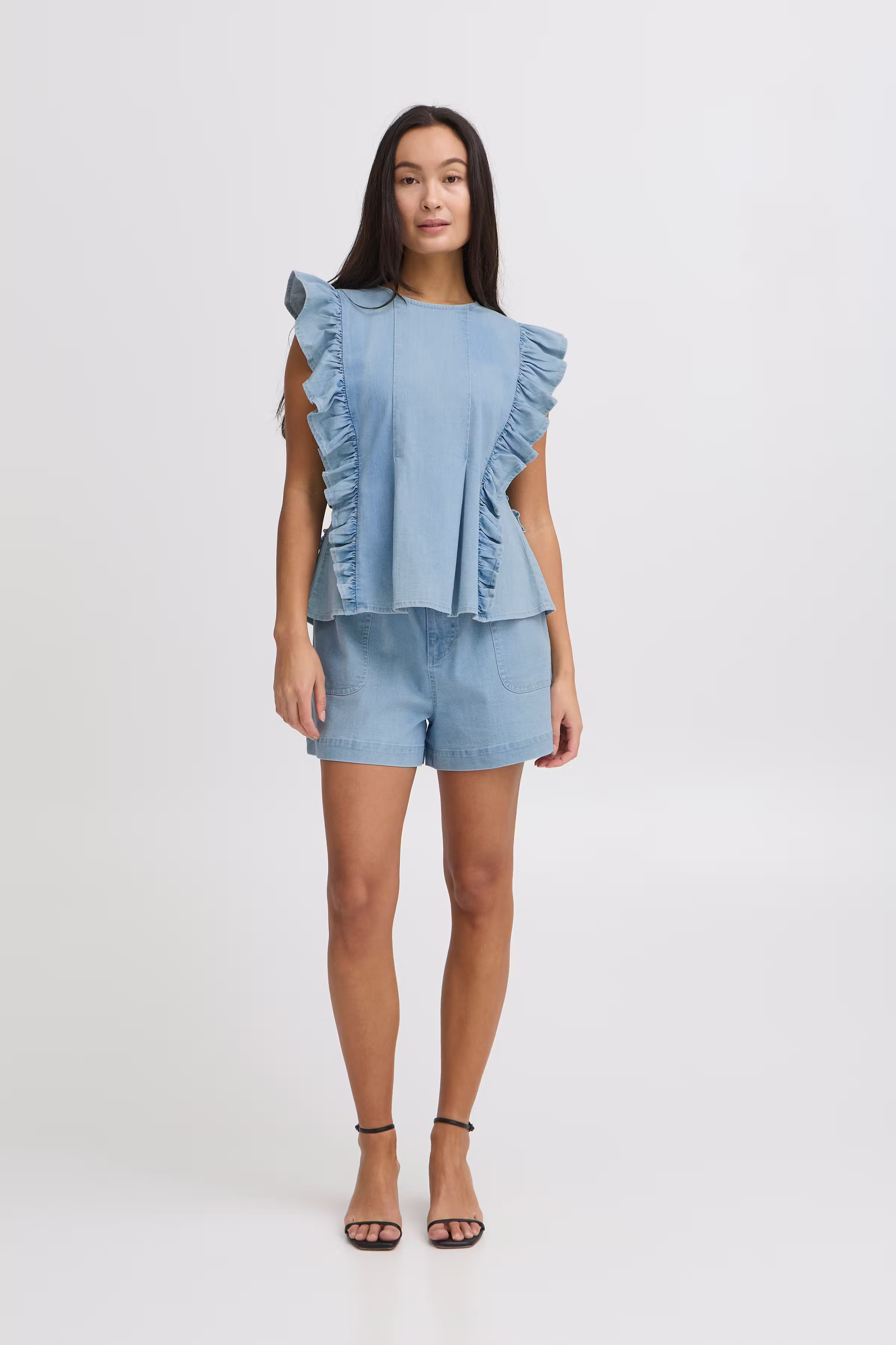 IRTRICA Mouwloos shirt LOOKBOOK FRONT 20122995-204093