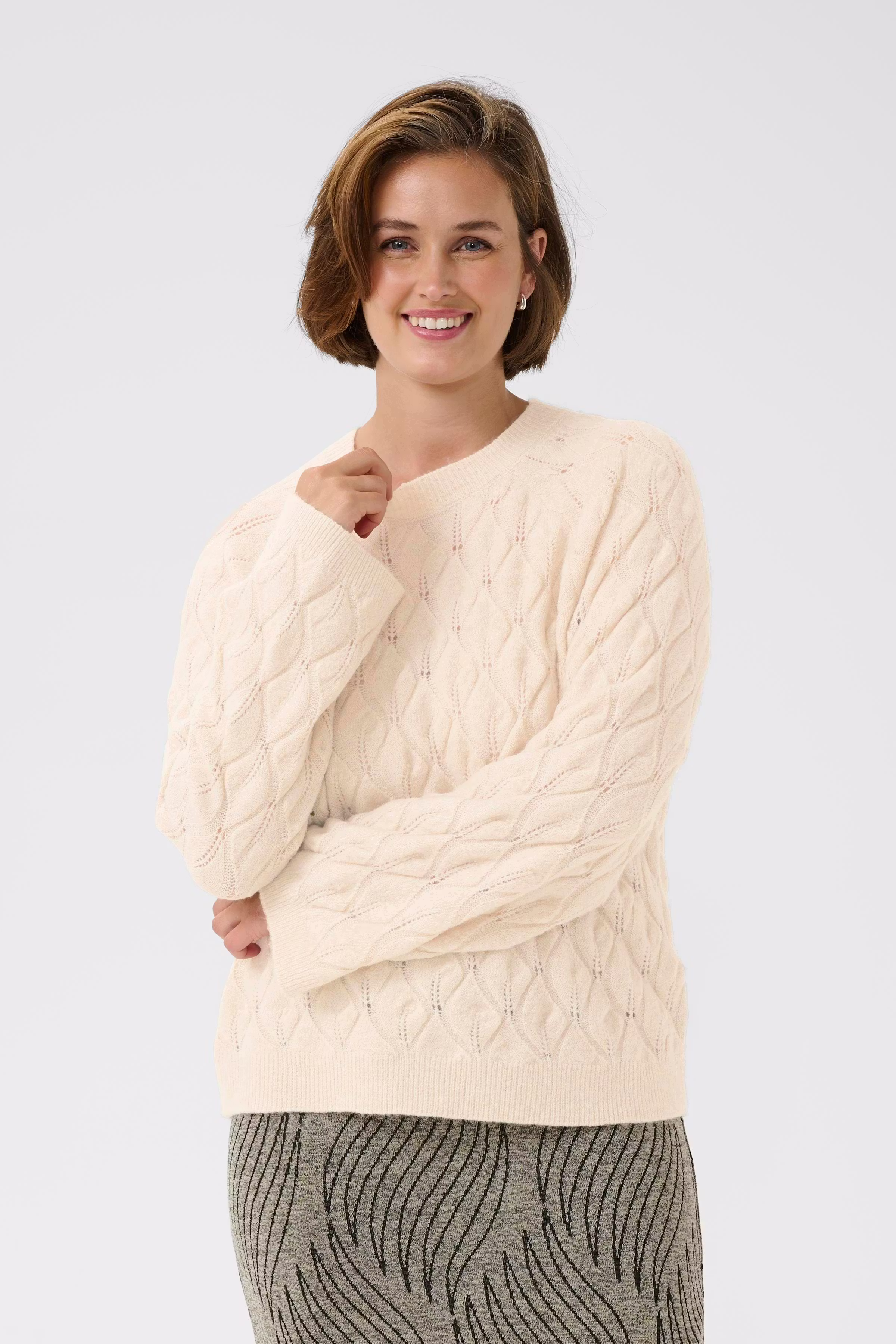 BPmadelyn Pullover LOOKBOOK FRONT 40200069-1252021