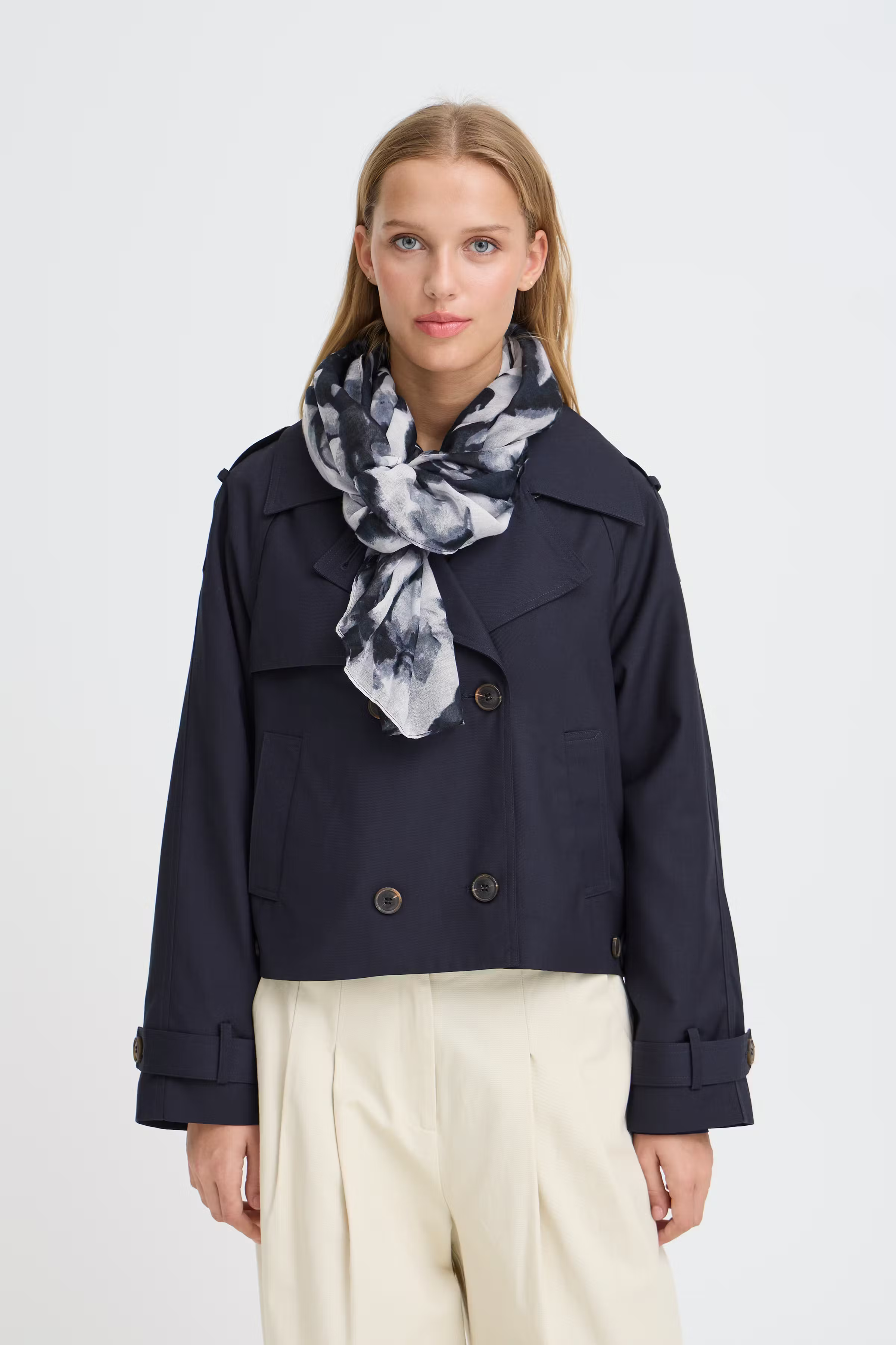 IANITA Skjerf LOOKBOOK FRONT 20125317-194008