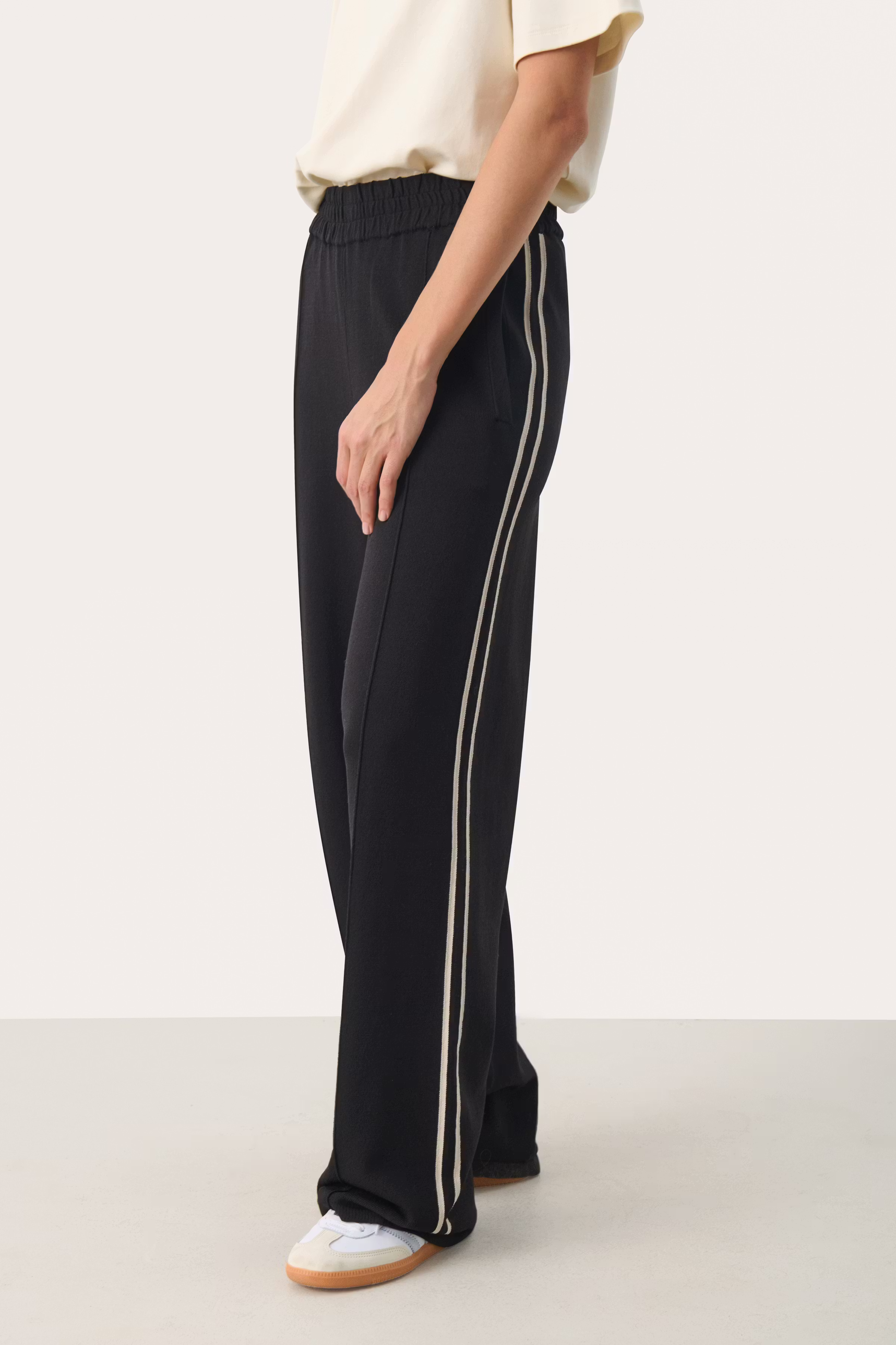 LedionaPW Broek LOOKBOOK FRONT 30308946-194008