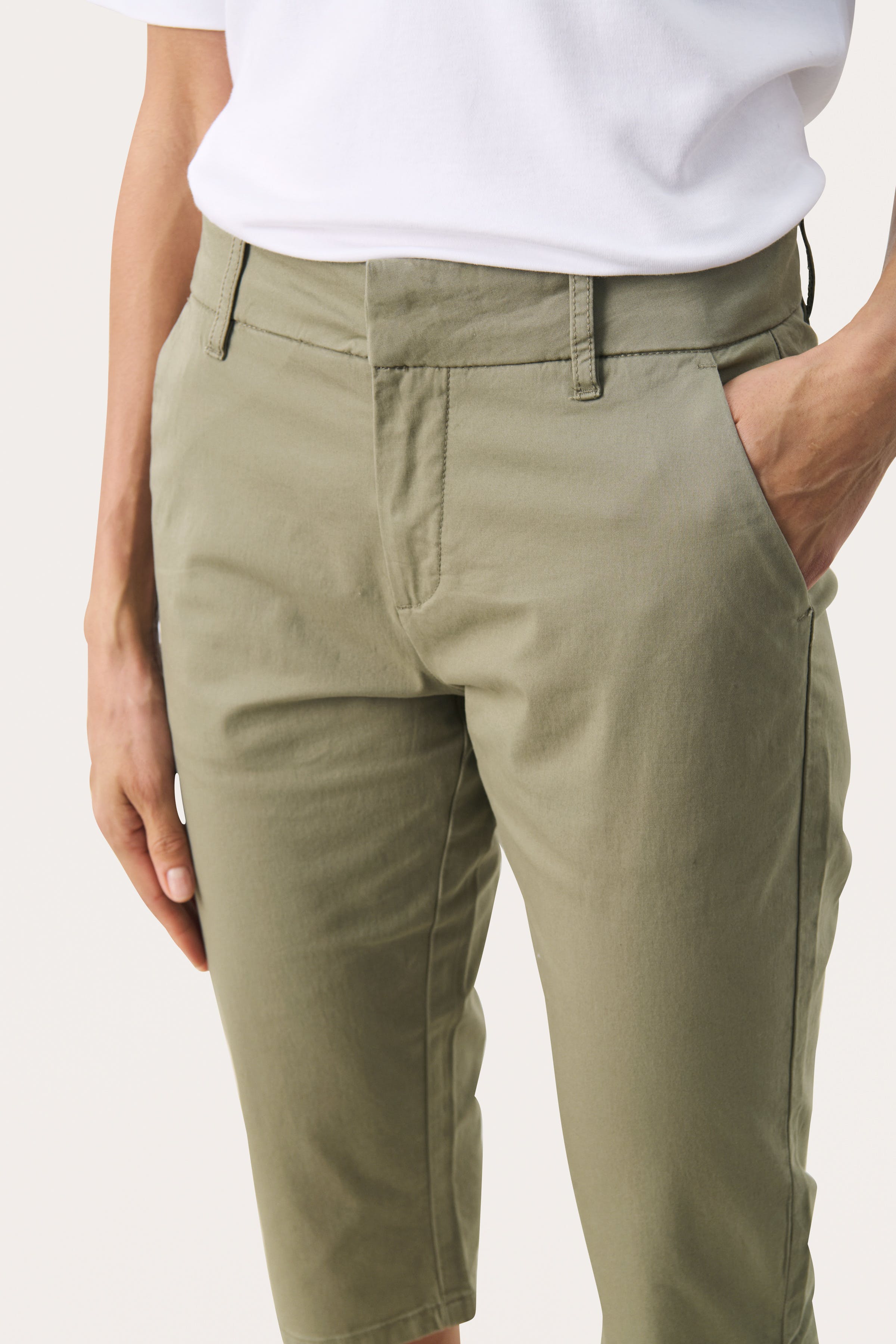 RenataPW Caprihose LOOKBOOK DETAIL 30309607-170613