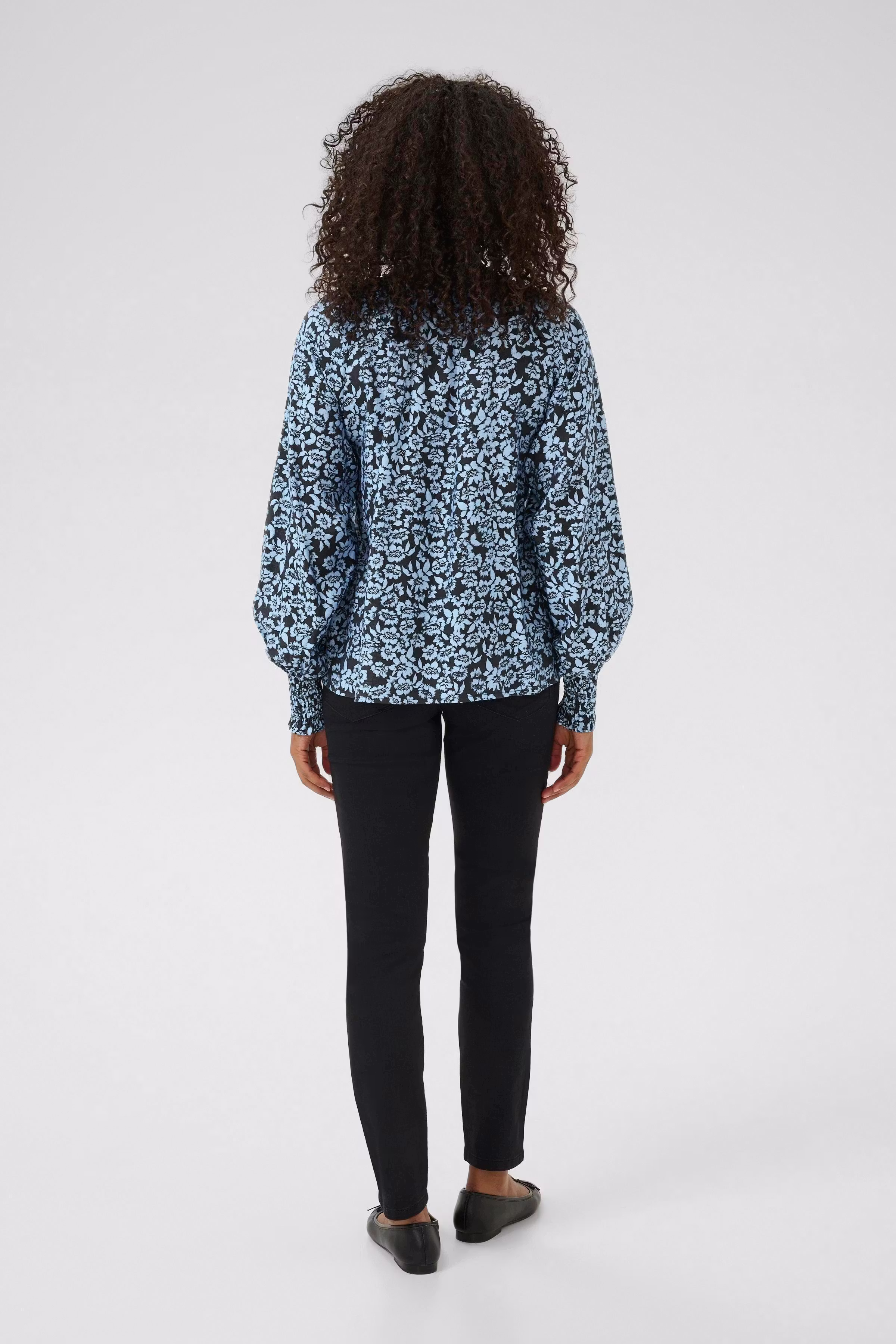 KAamanda Blus LOOKBOOK BACK 10510330-107720
