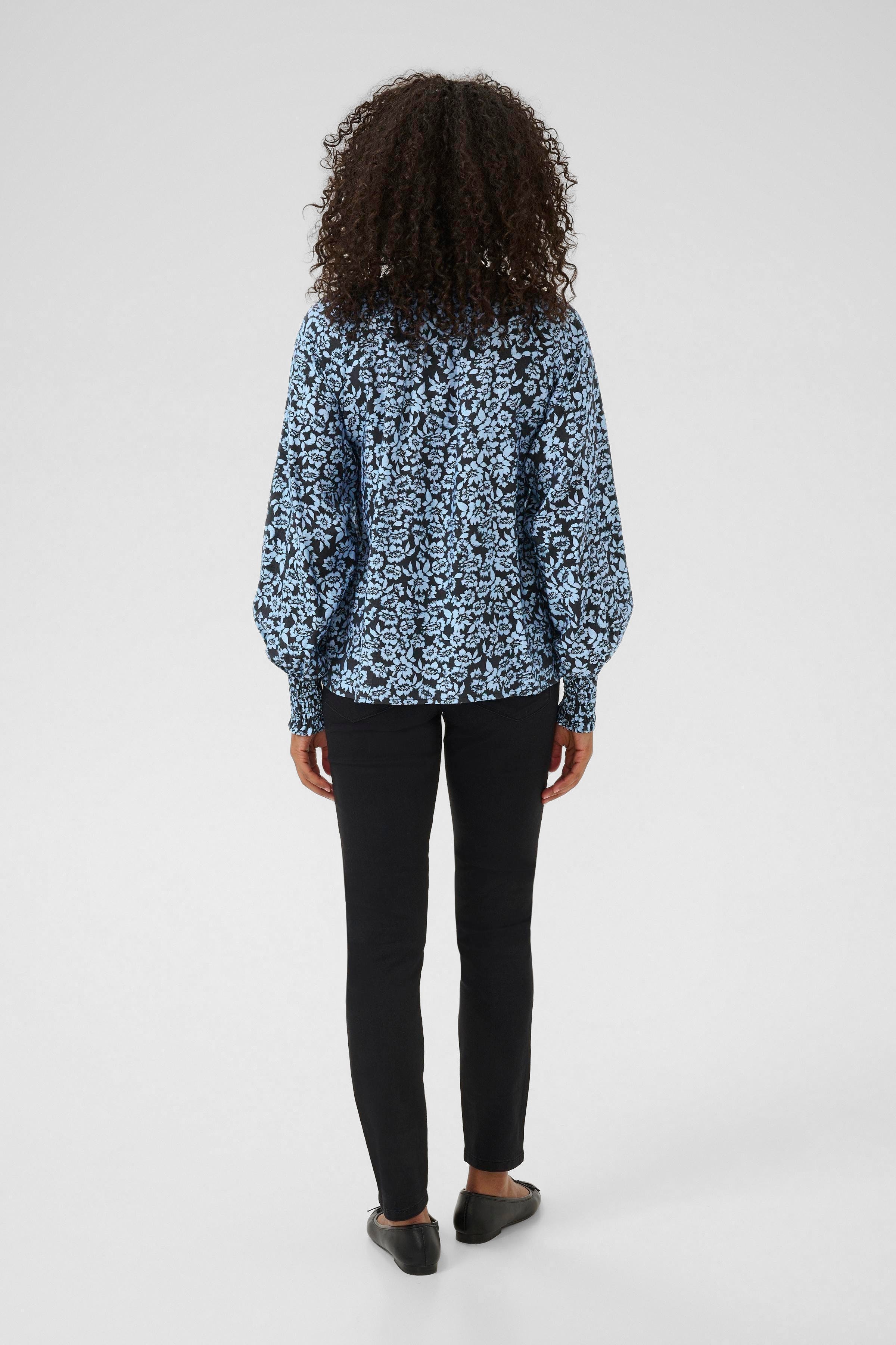 KAamanda Blouse LOOKBOOK BACK 10510330-107720