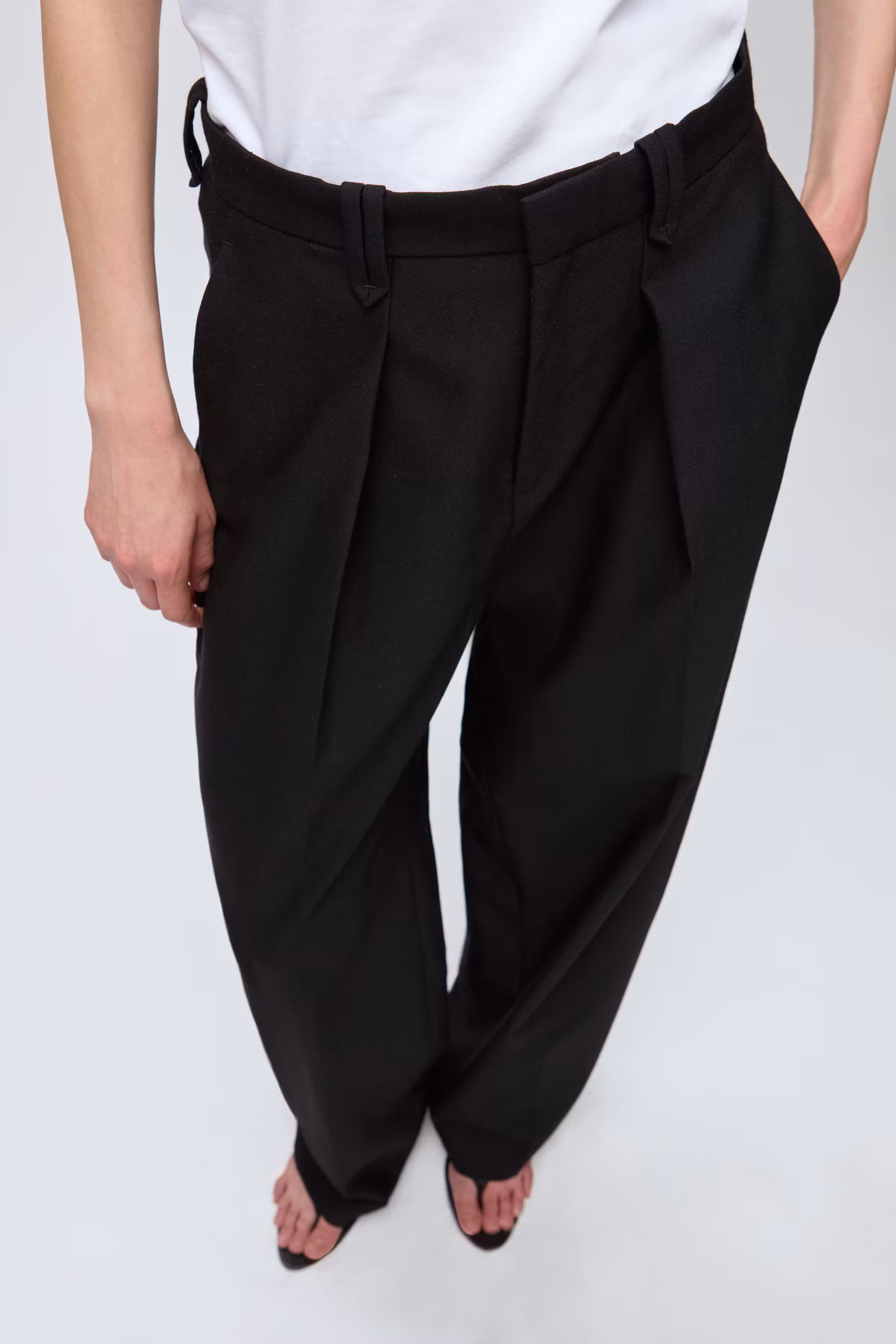 IOPinta Trousers LOOKBOOK FRONT 30600133-BK999