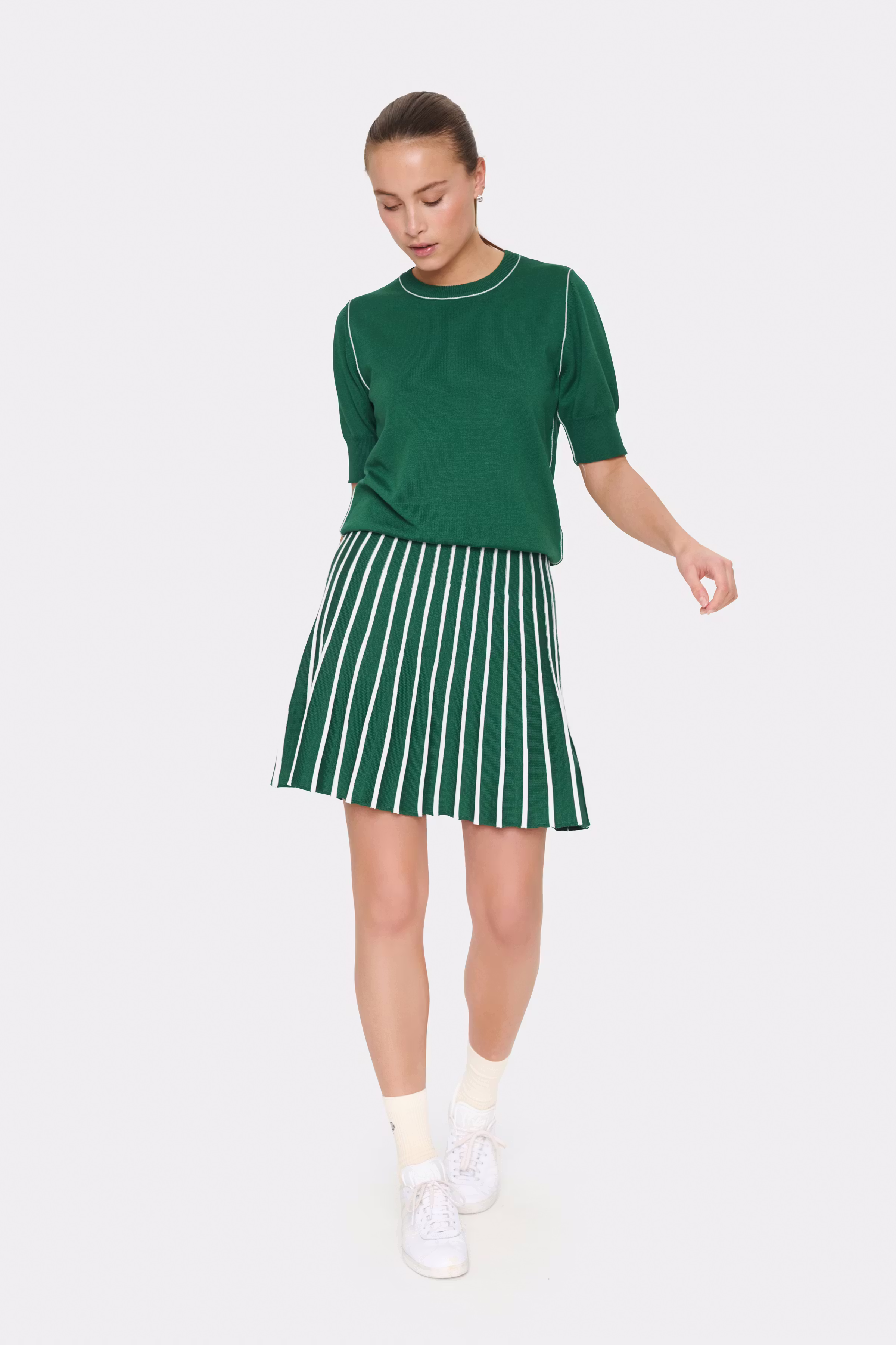 MildaSZ Kjol LOOKBOOK FRONT 30514527-186026