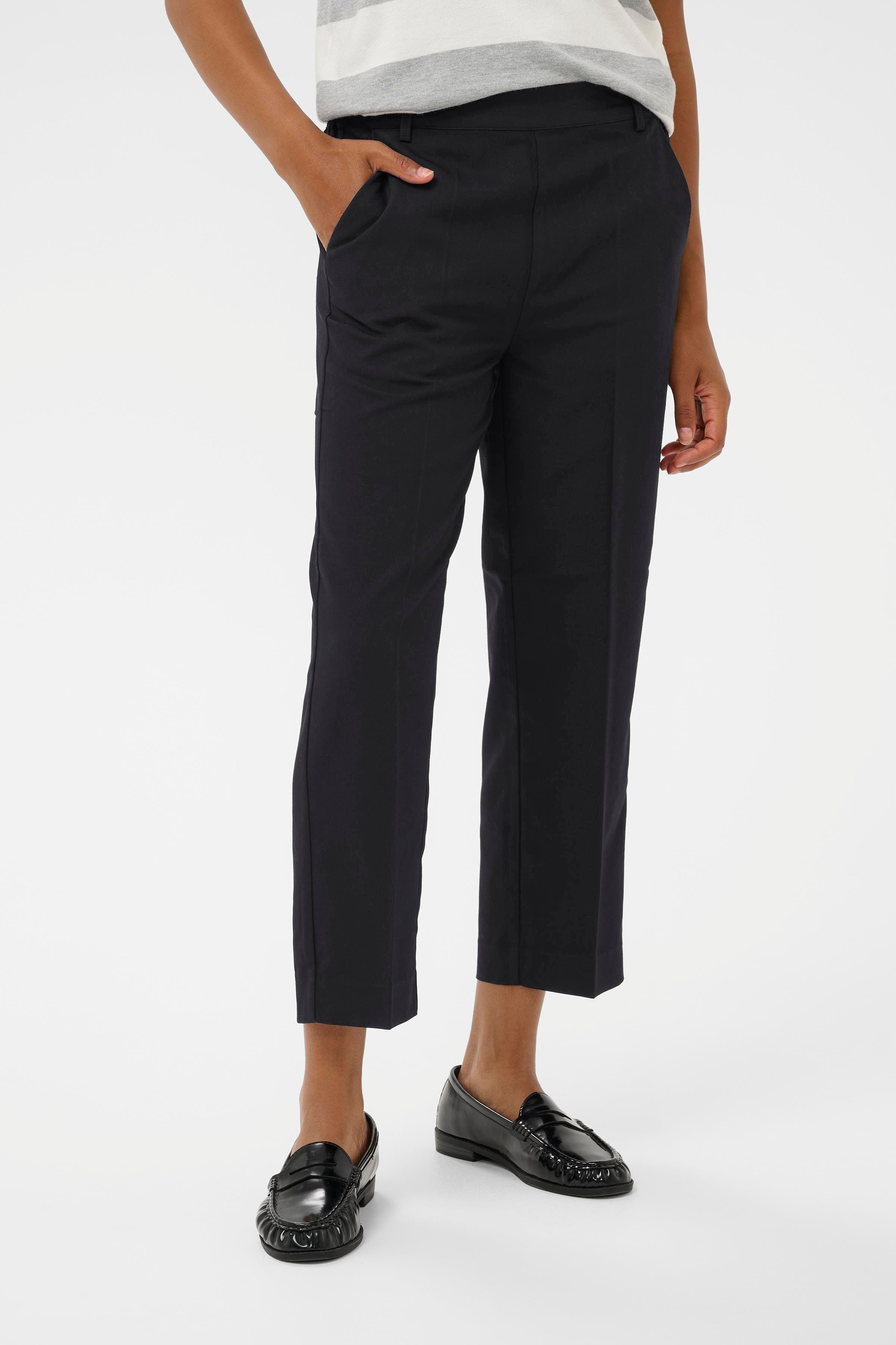 KAsakura Cropped Broek LOOKBOOK FRONT 10506127-100121