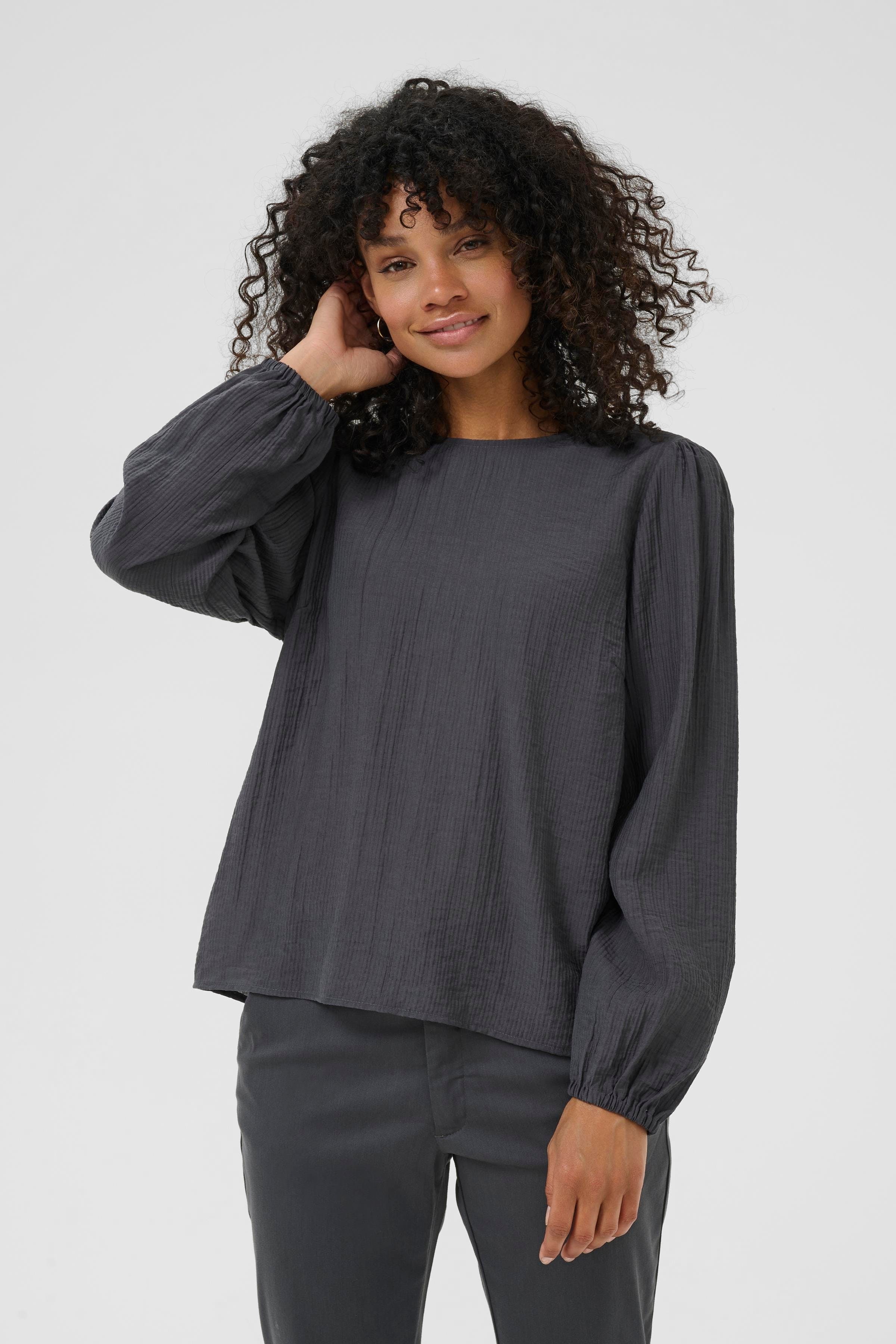 KAvivy Bluse LOOKBOOK FRONT 10510698-190205