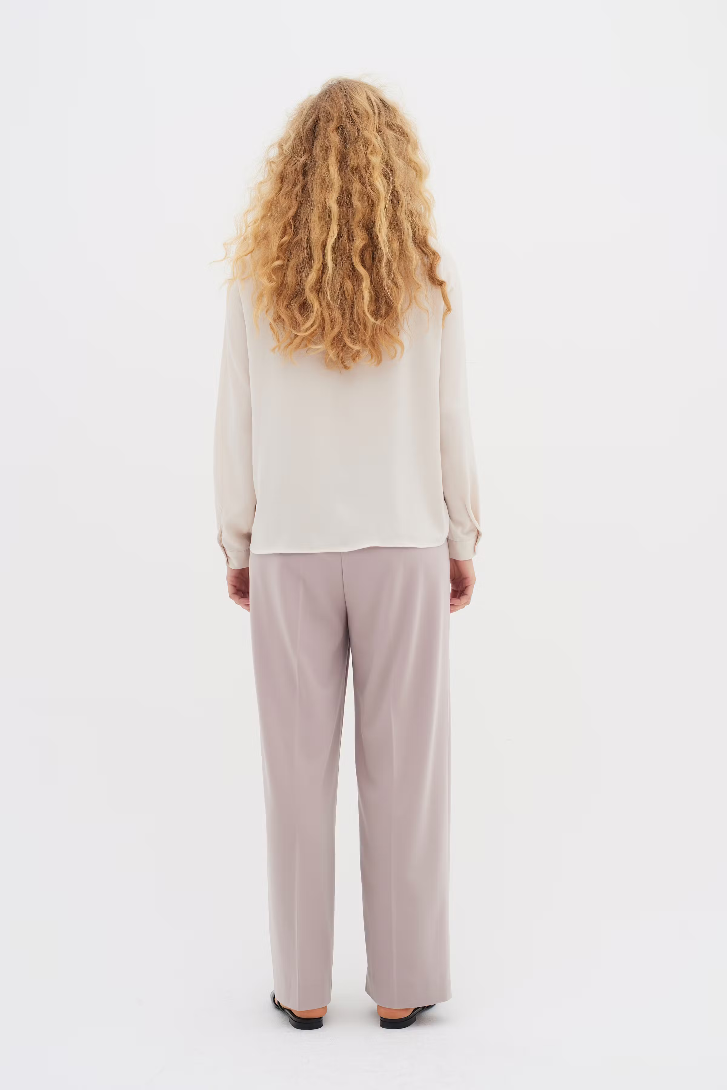 AdianIW Trousers LOOKBOOK BACK 30109046-151506
