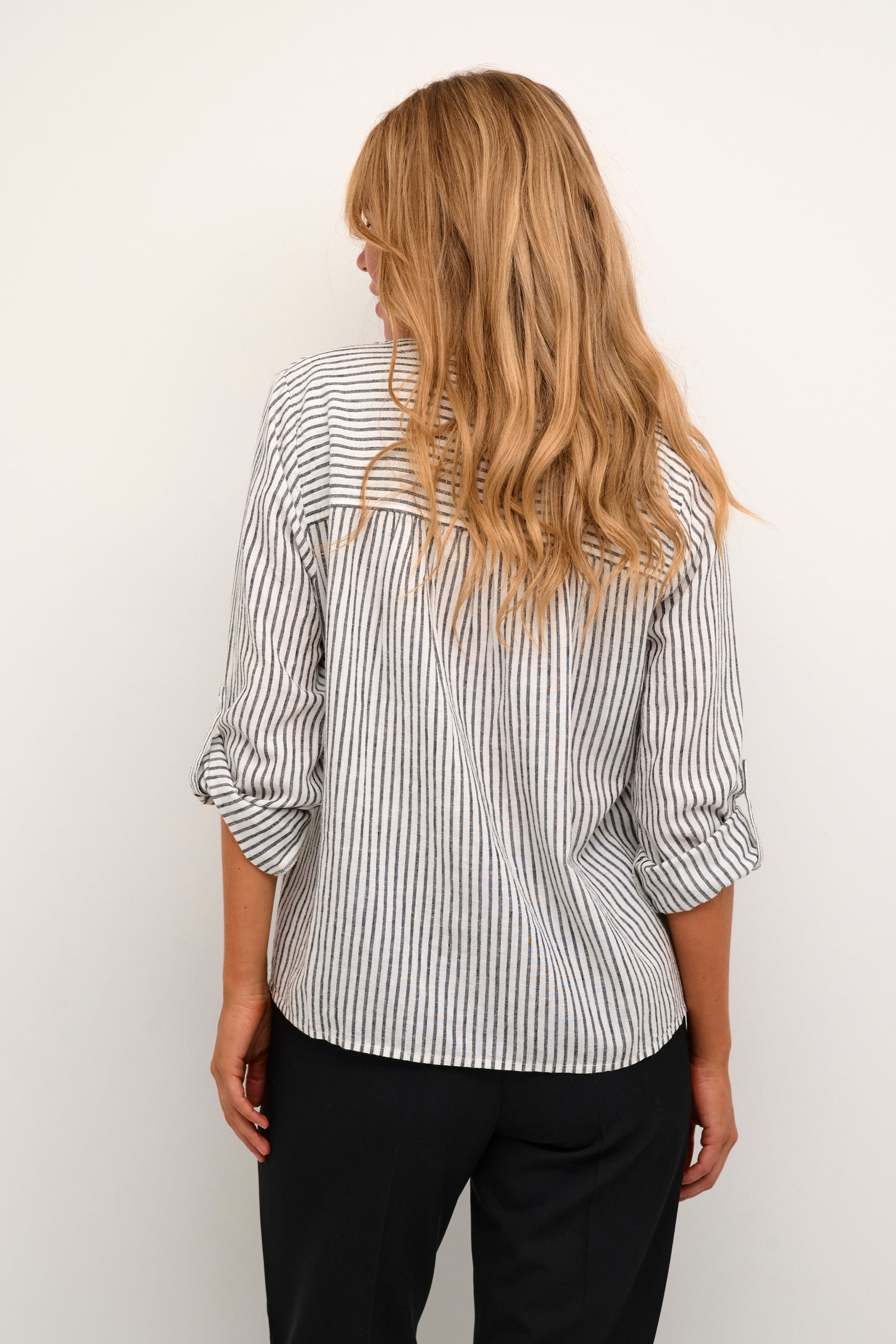 KAmilia Blouse LOOKBOOK BACK 10508313-105465