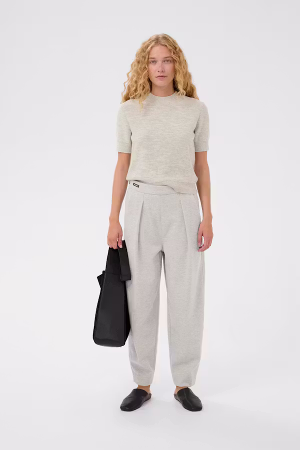 TWIGGYIW Barrel Trousers LOOKBOOK FRONT 30112263-300285