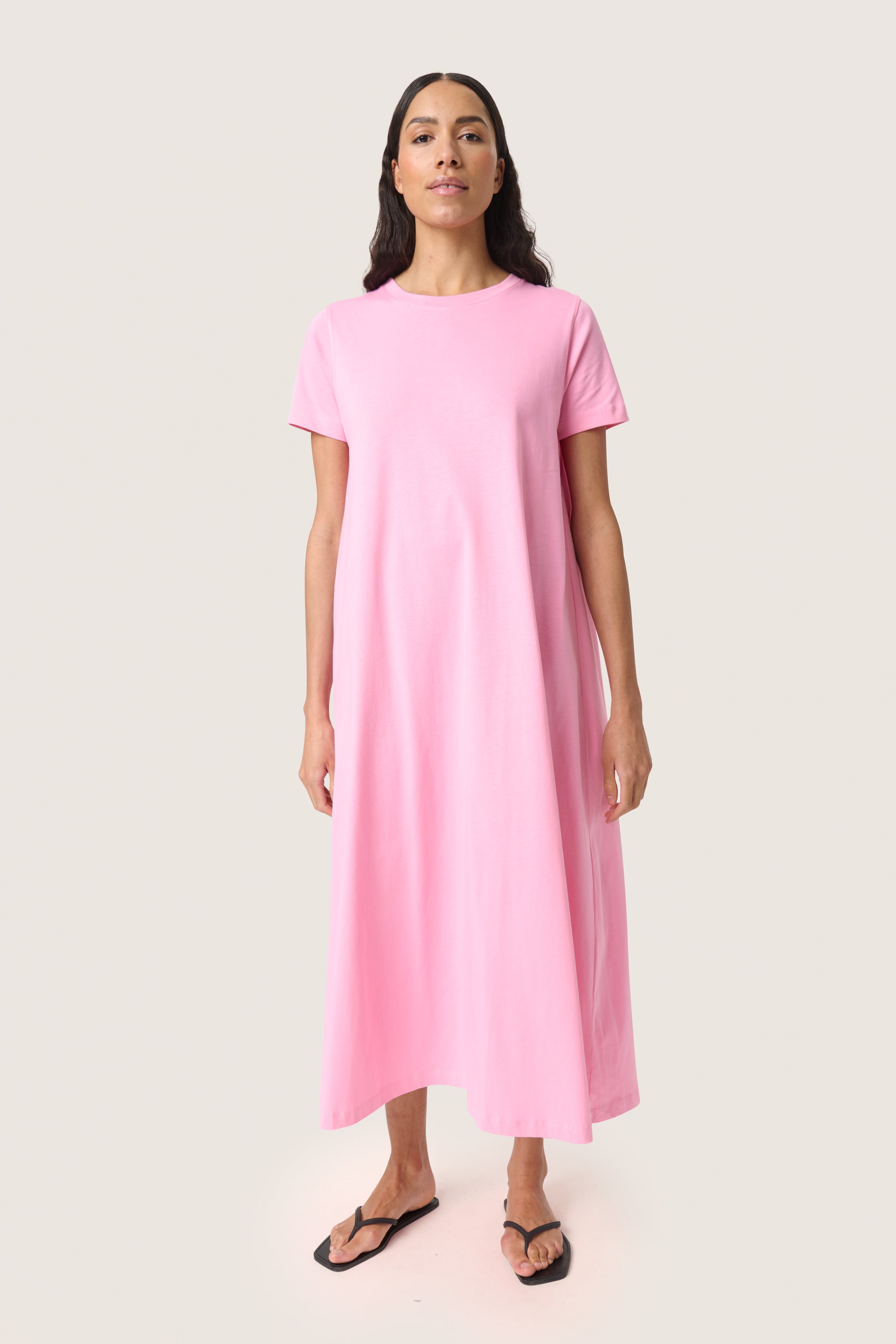 SLAeve Dress LOOKBOOK FRONT 30408198-152214