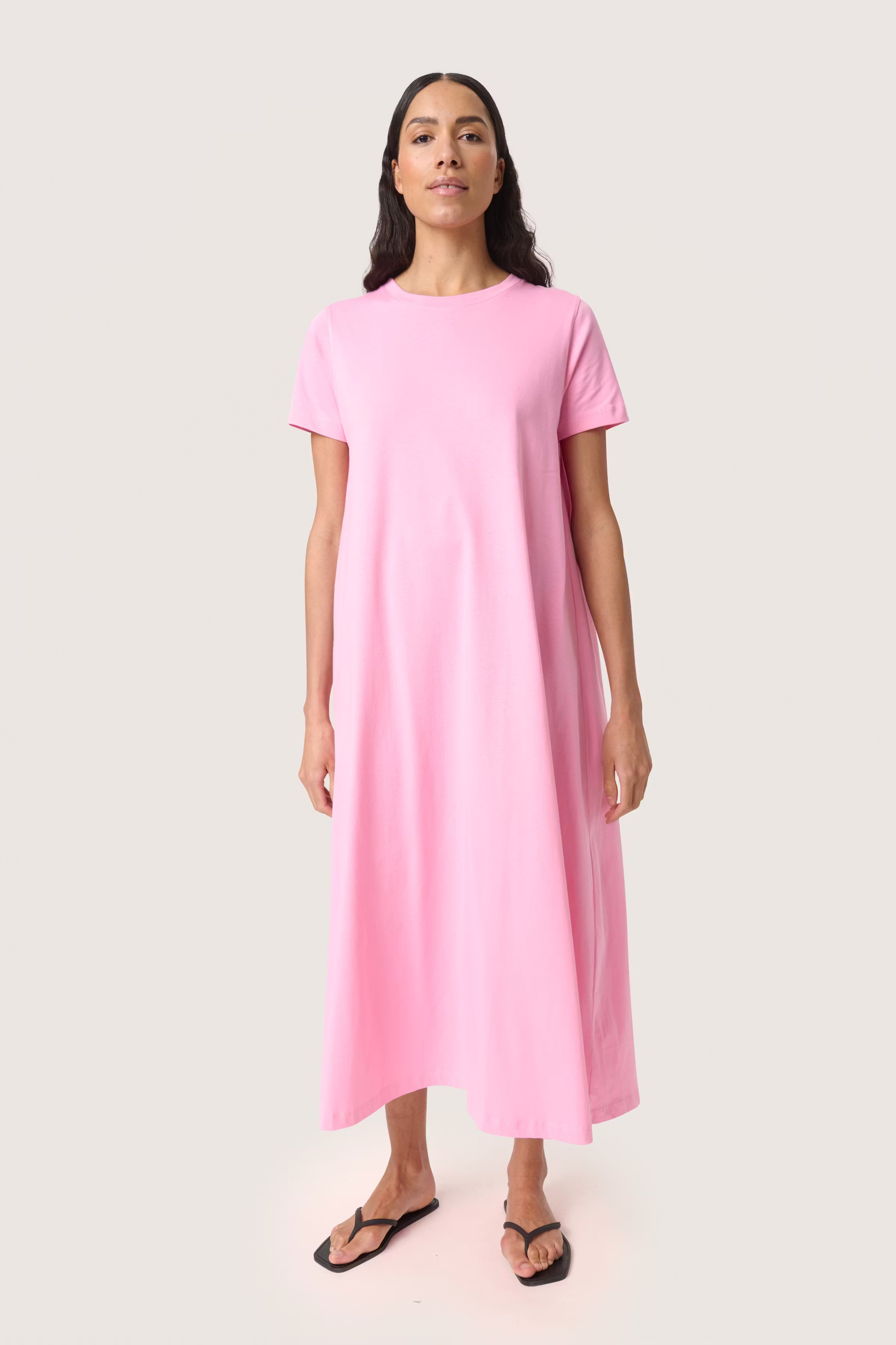 SLAeve Dress LOOKBOOK FRONT 30408198-152214