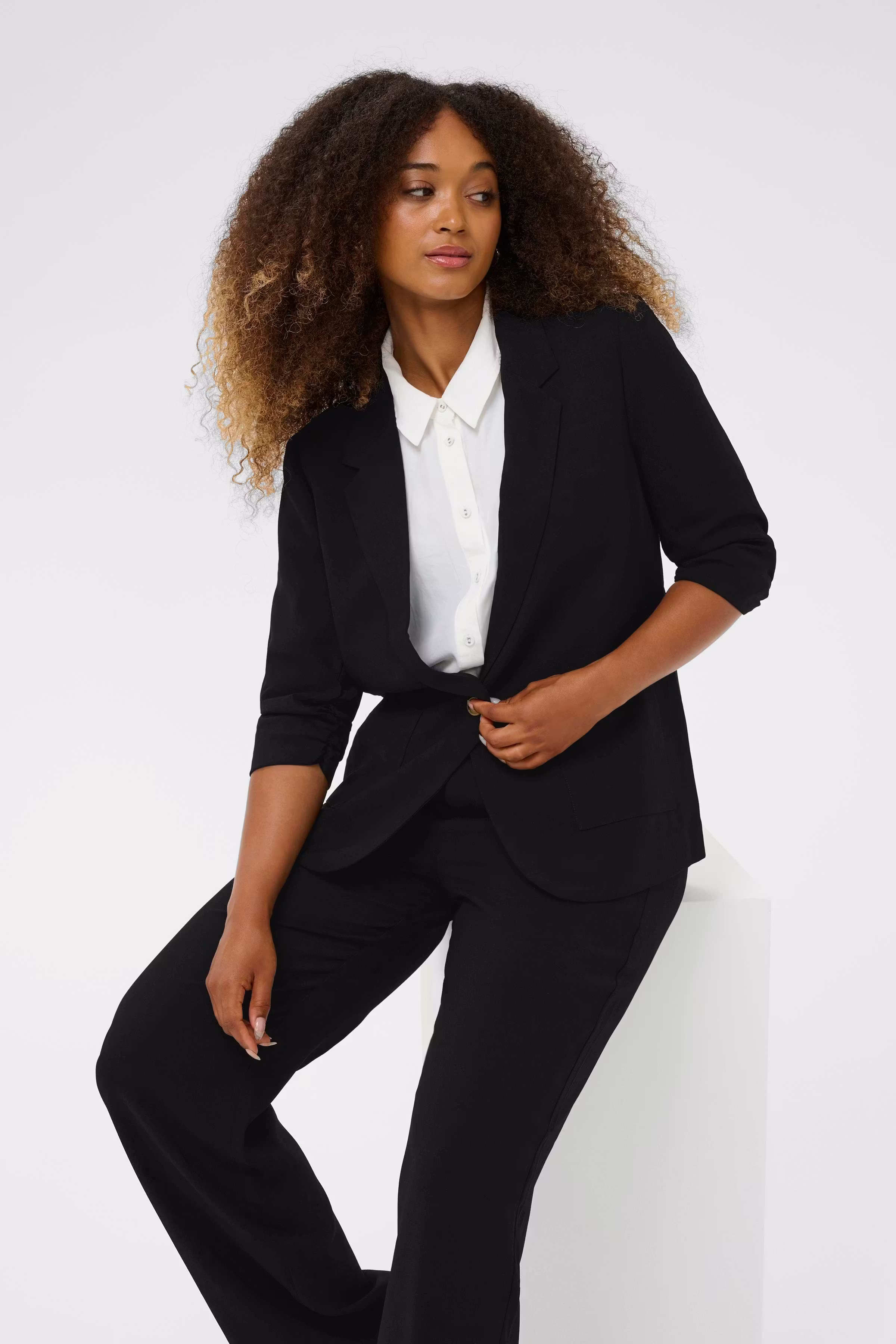 CRCocamia Blazer LOOKBOOK DETAIL 10610271-100120