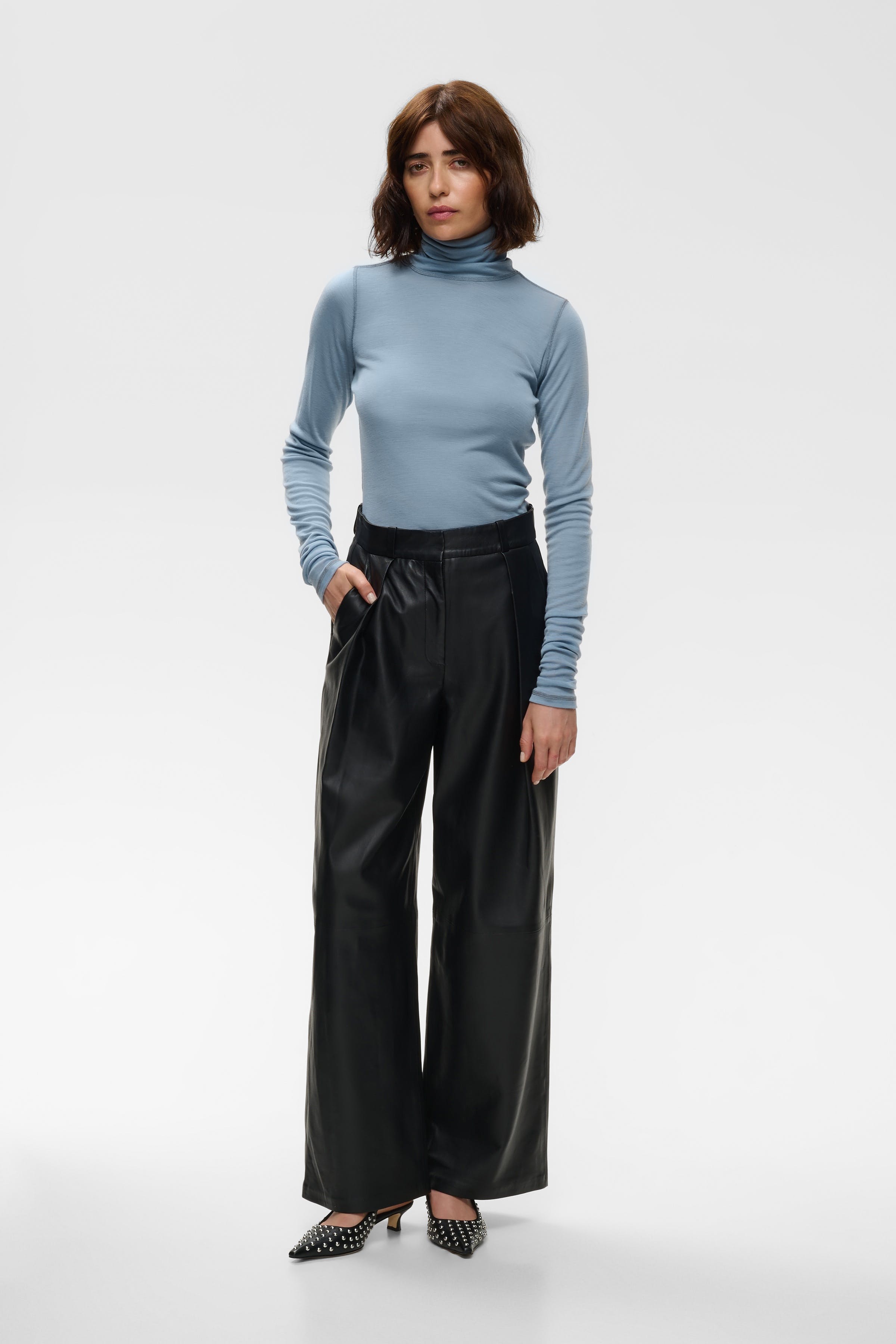 IOLORAINE Trousers LOOKBOOK FRONT 30600752-BK999