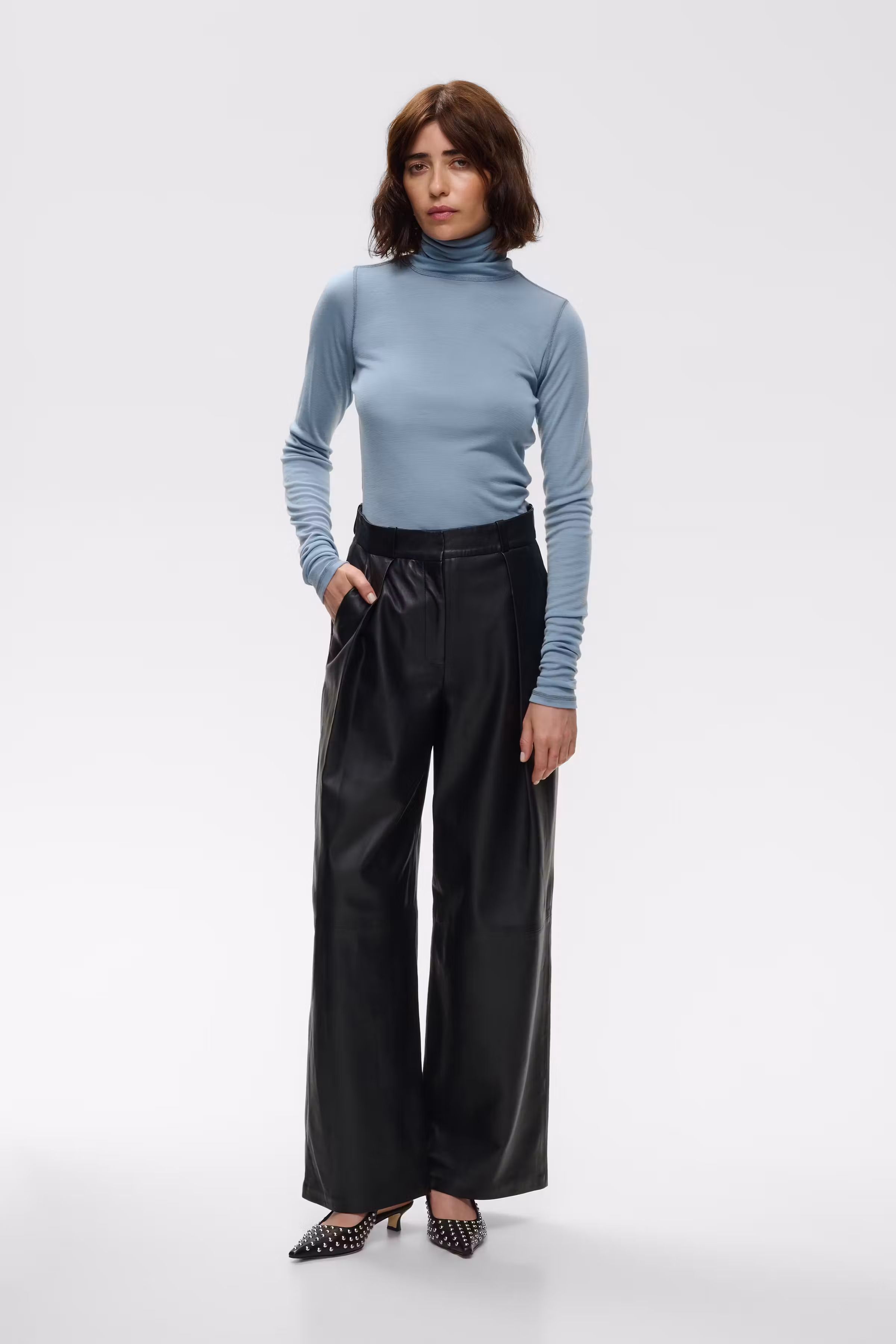 IOLORAINE Trousers LOOKBOOK FRONT 30600752-BK999