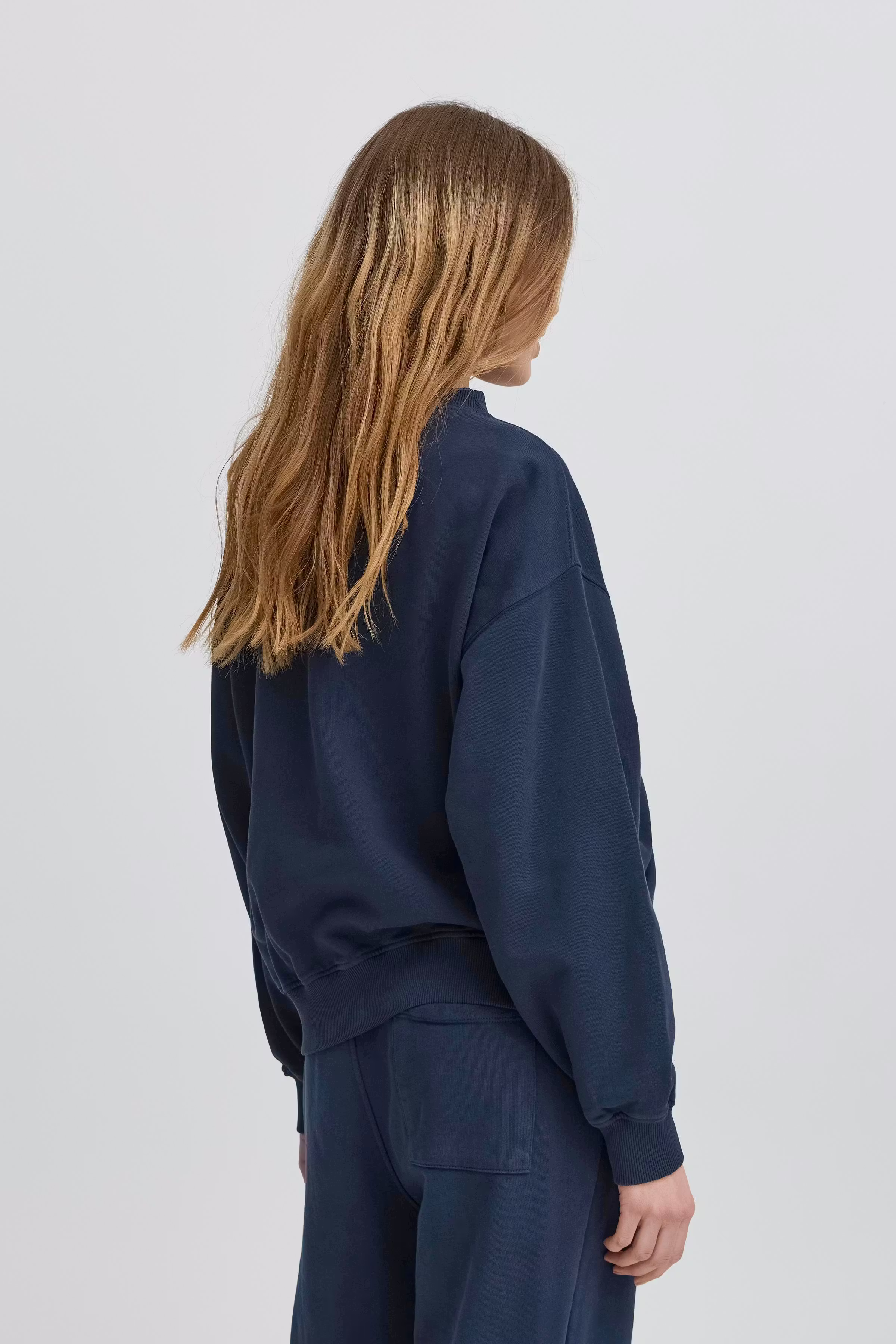 BASAVONA Sweatshirt LOOKBOOK BACK 50405151-193922