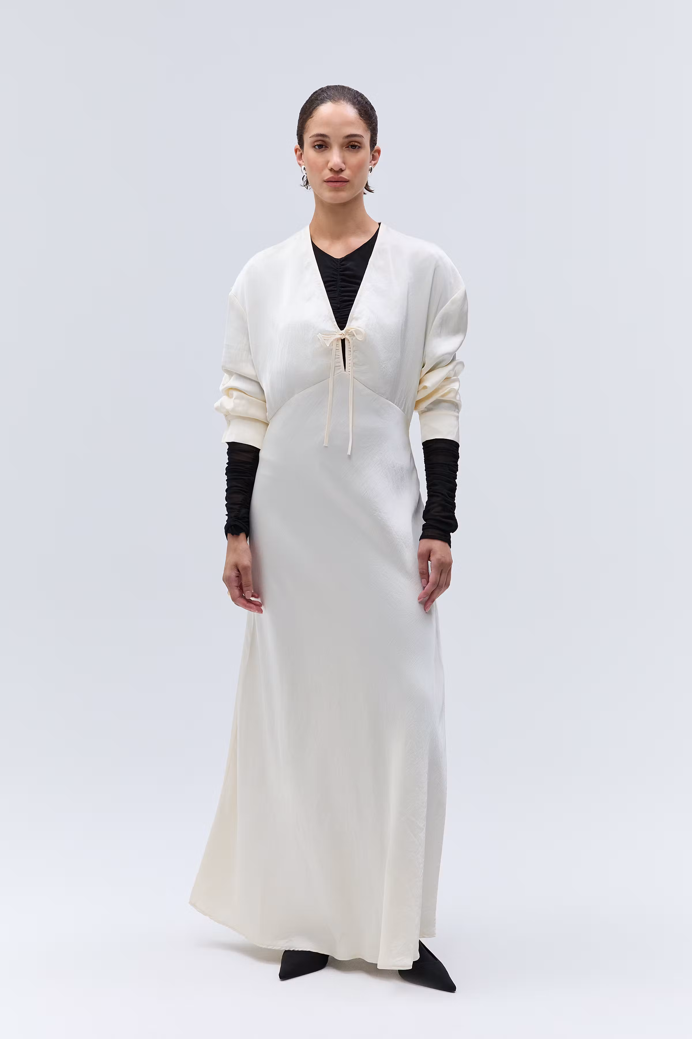 IOOlga Dress LOOKBOOK FRONT 30600009-WH011