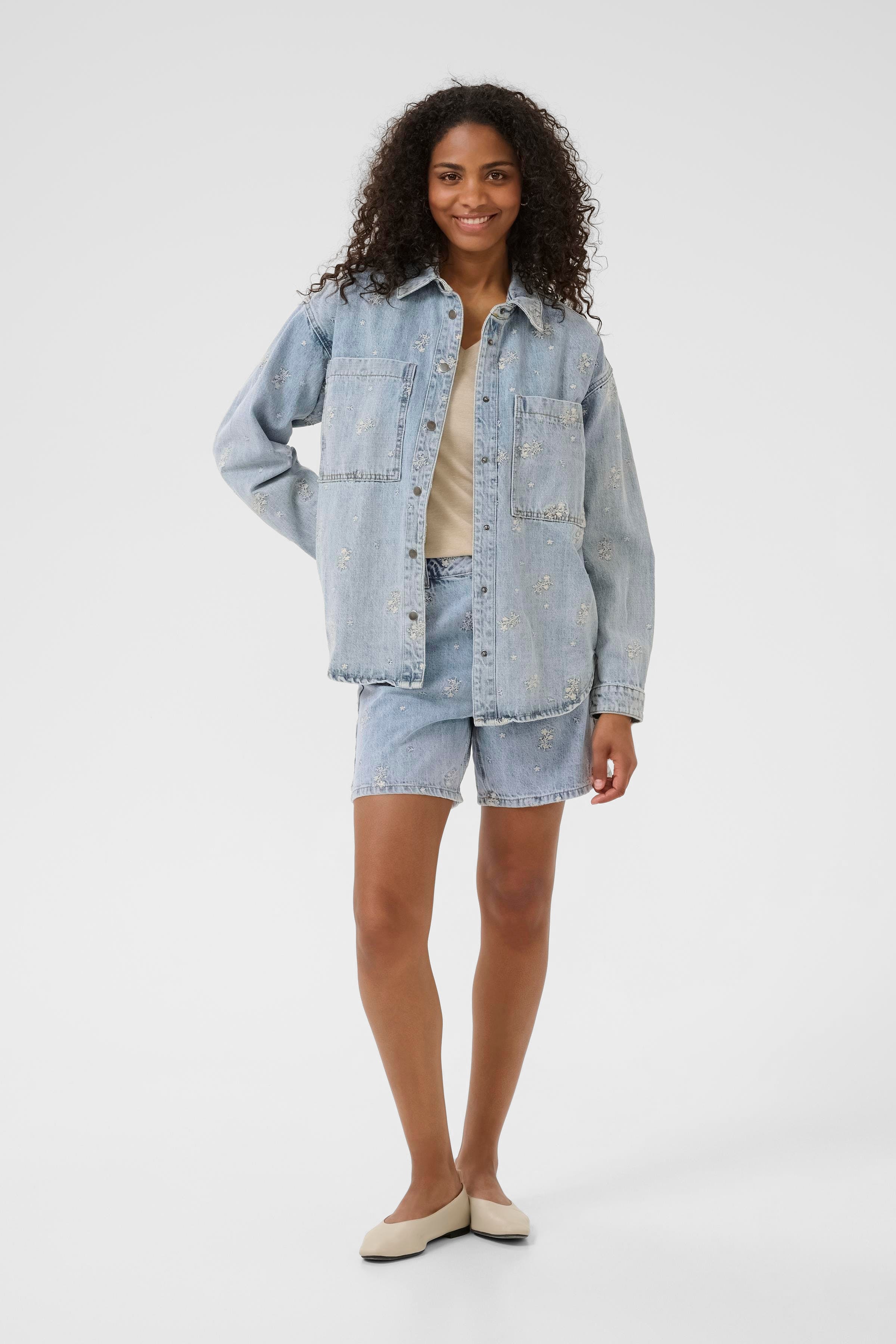 KAbabeth Denim Jacket LOOKBOOK FRONT 10507500-107606
