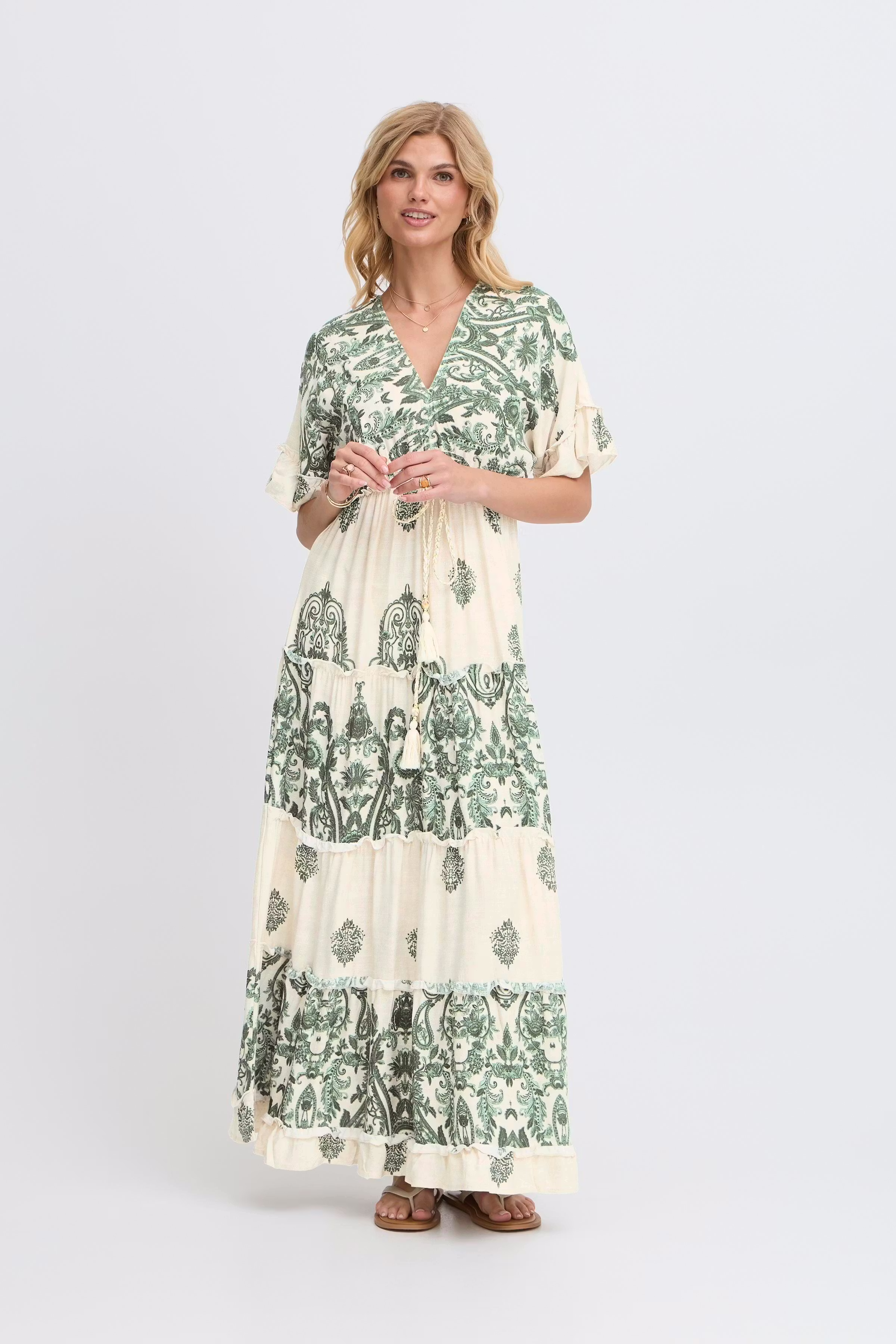 SBPOSH Kjole LOOKBOOK FRONT 22100962-180515