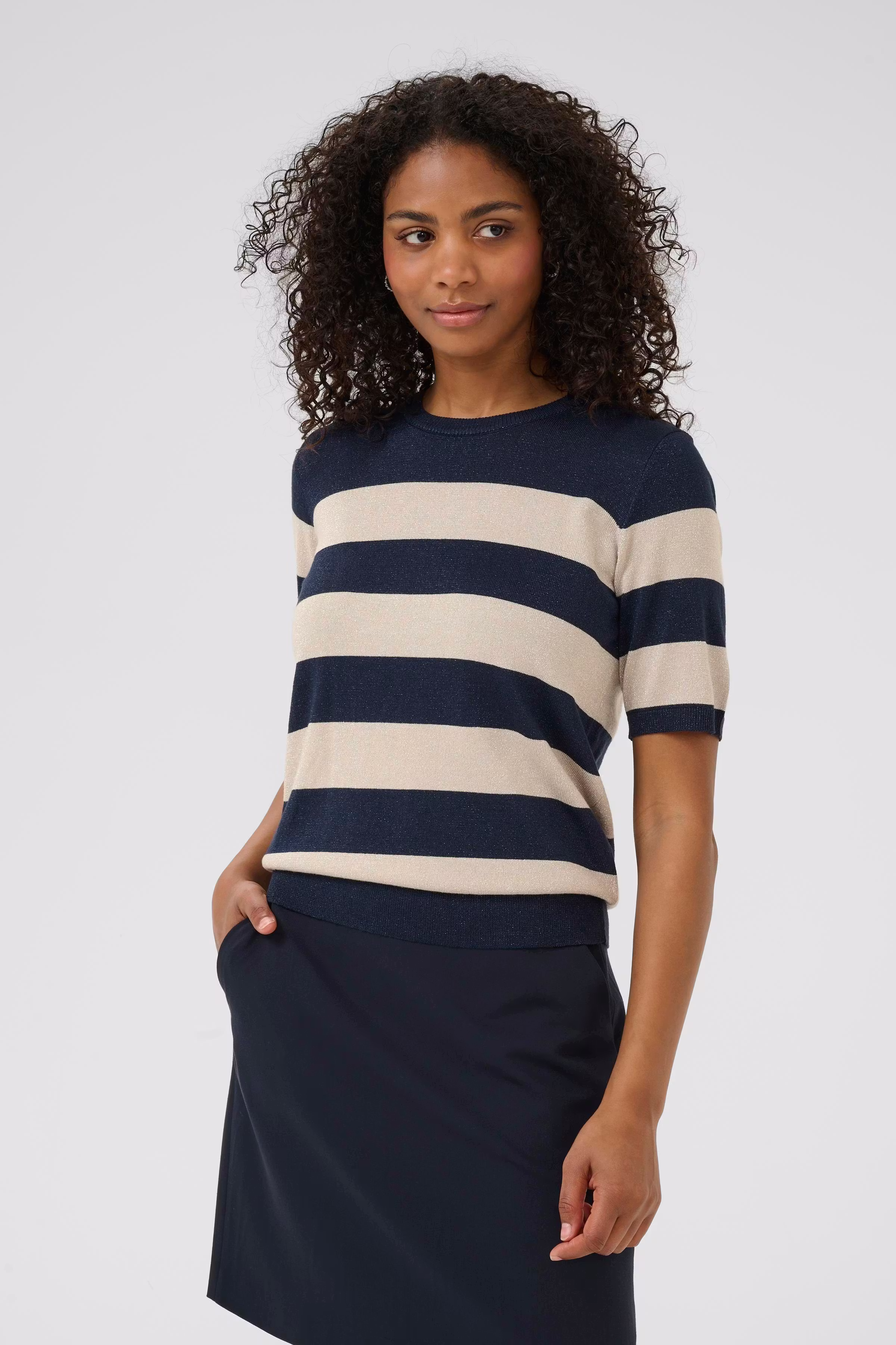 KAregina Pullover LOOKBOOK FRONT 10510652-108285