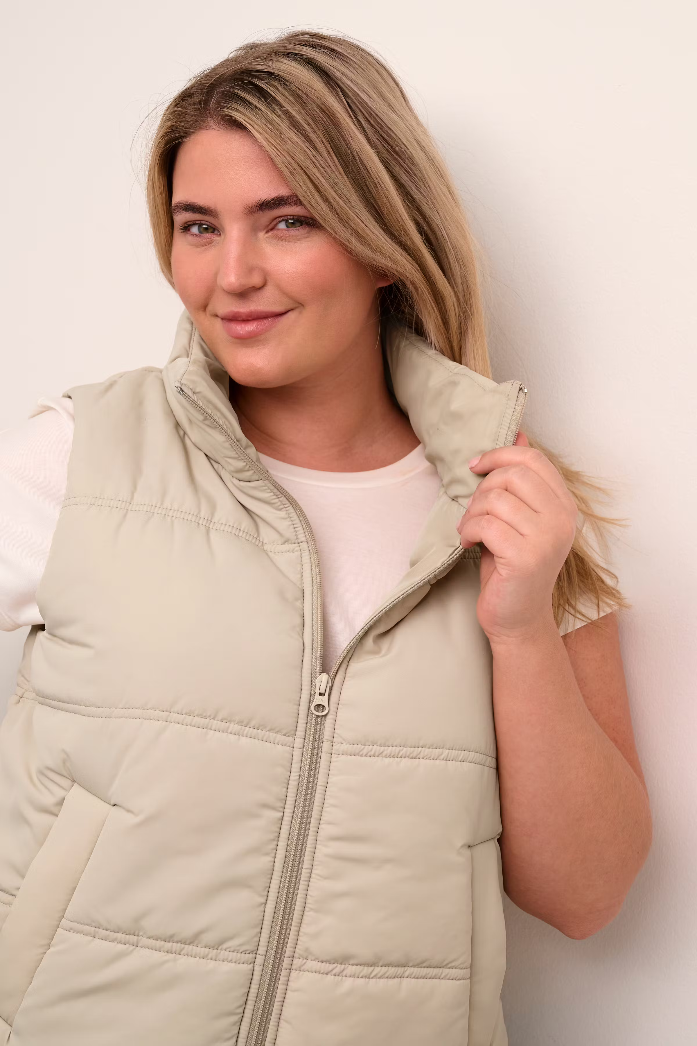 KCRONYA VEST LOOKBOOK DETAIL 10581449-151305