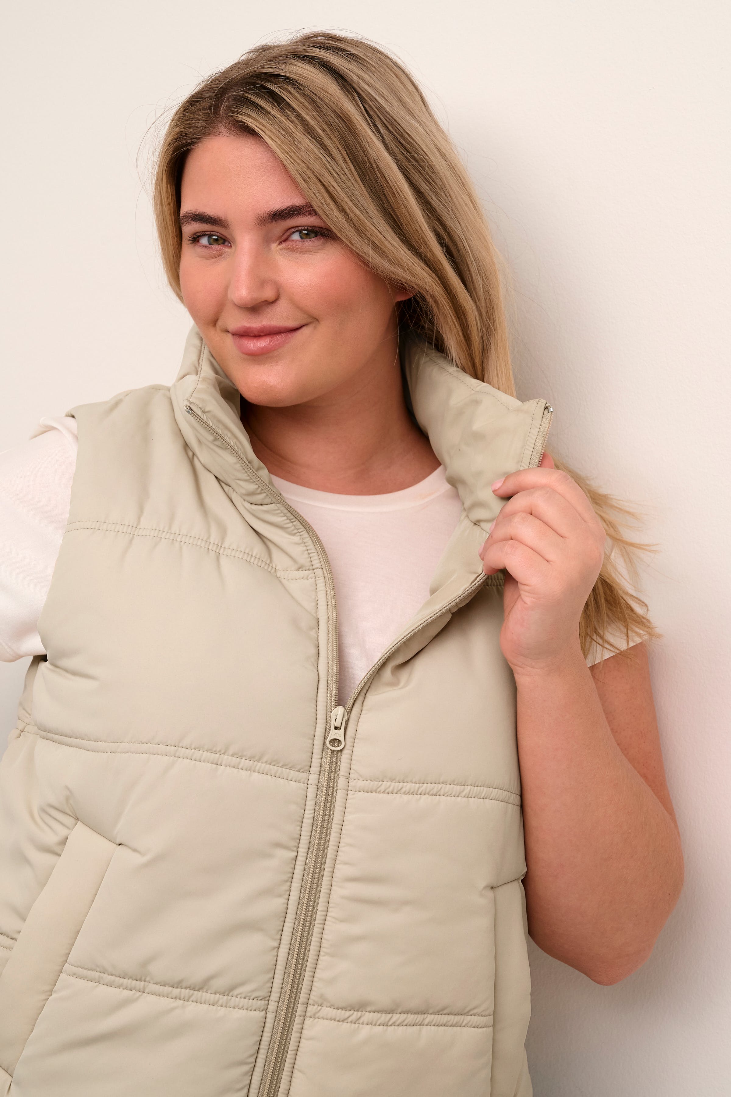 KCRONYA WAISTCOAT LOOKBOOK DETAIL 10581449-151305