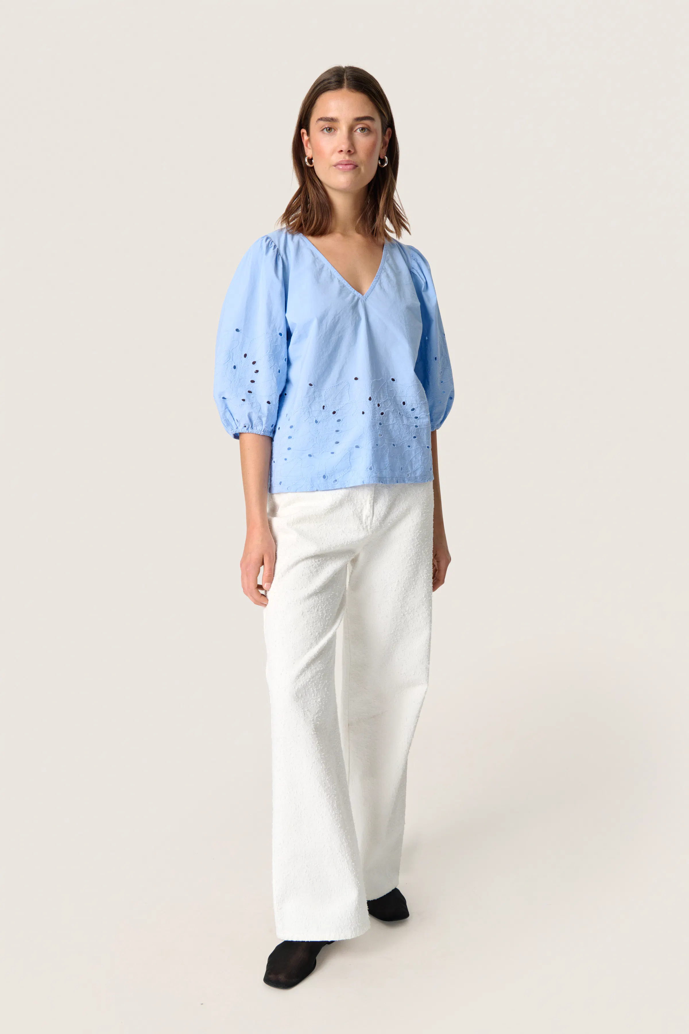 SLManja Blouse LOOKBOOK FRONT 30408460-153930