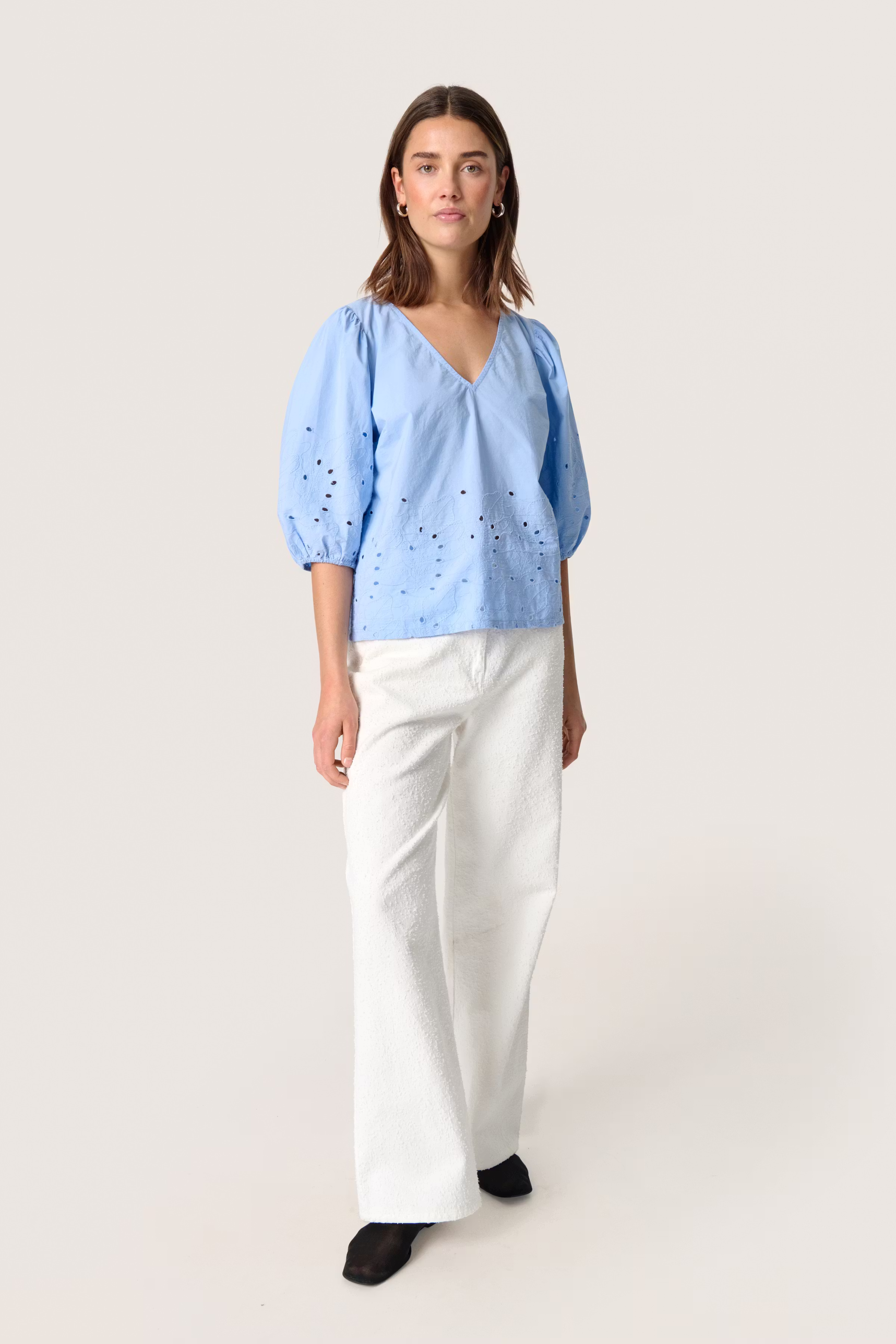 SLManja Blouse LOOKBOOK FRONT 30408460-153930