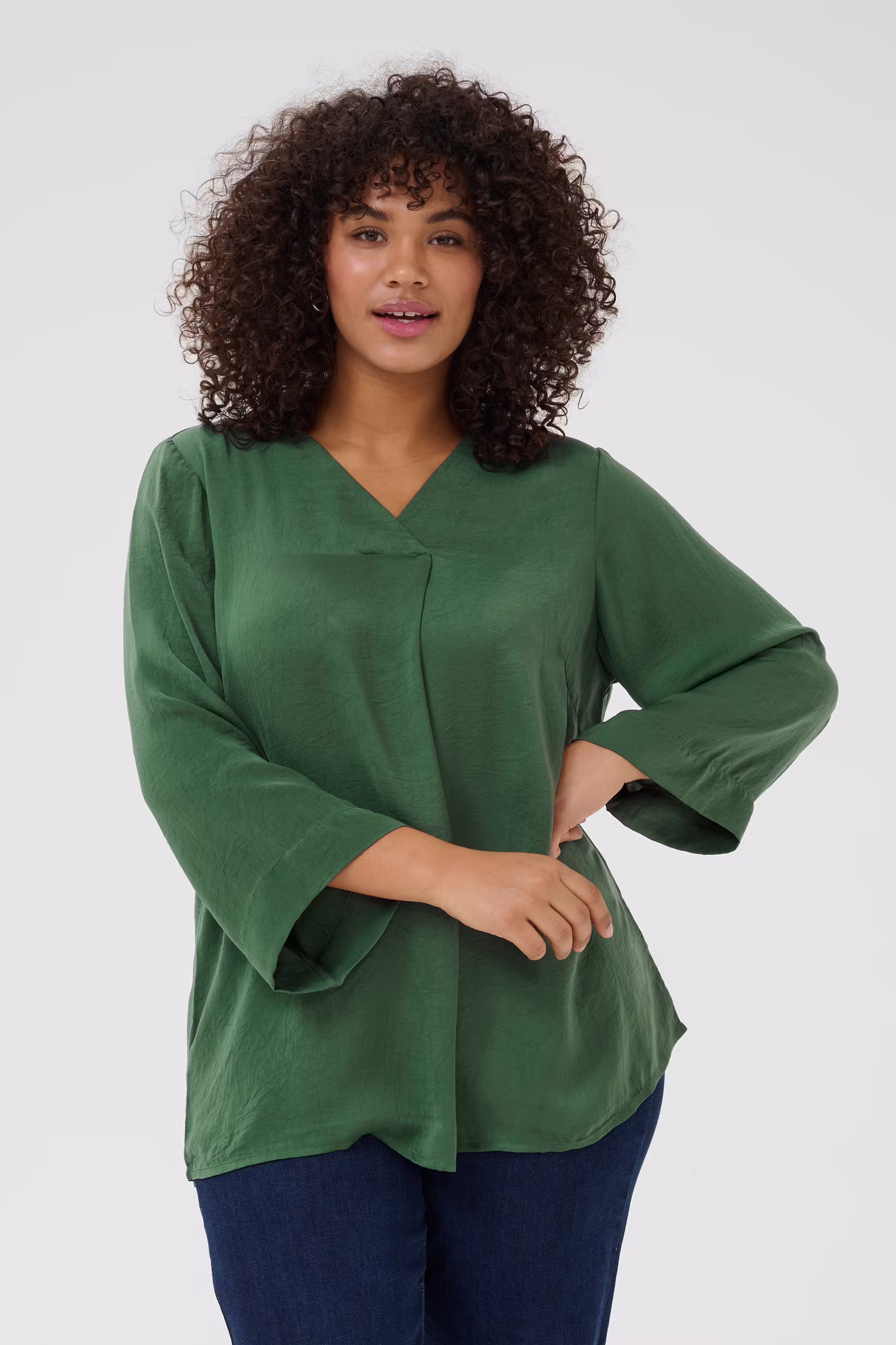 KCtinki Bluse LOOKBOOK FRONT 10583335-185913