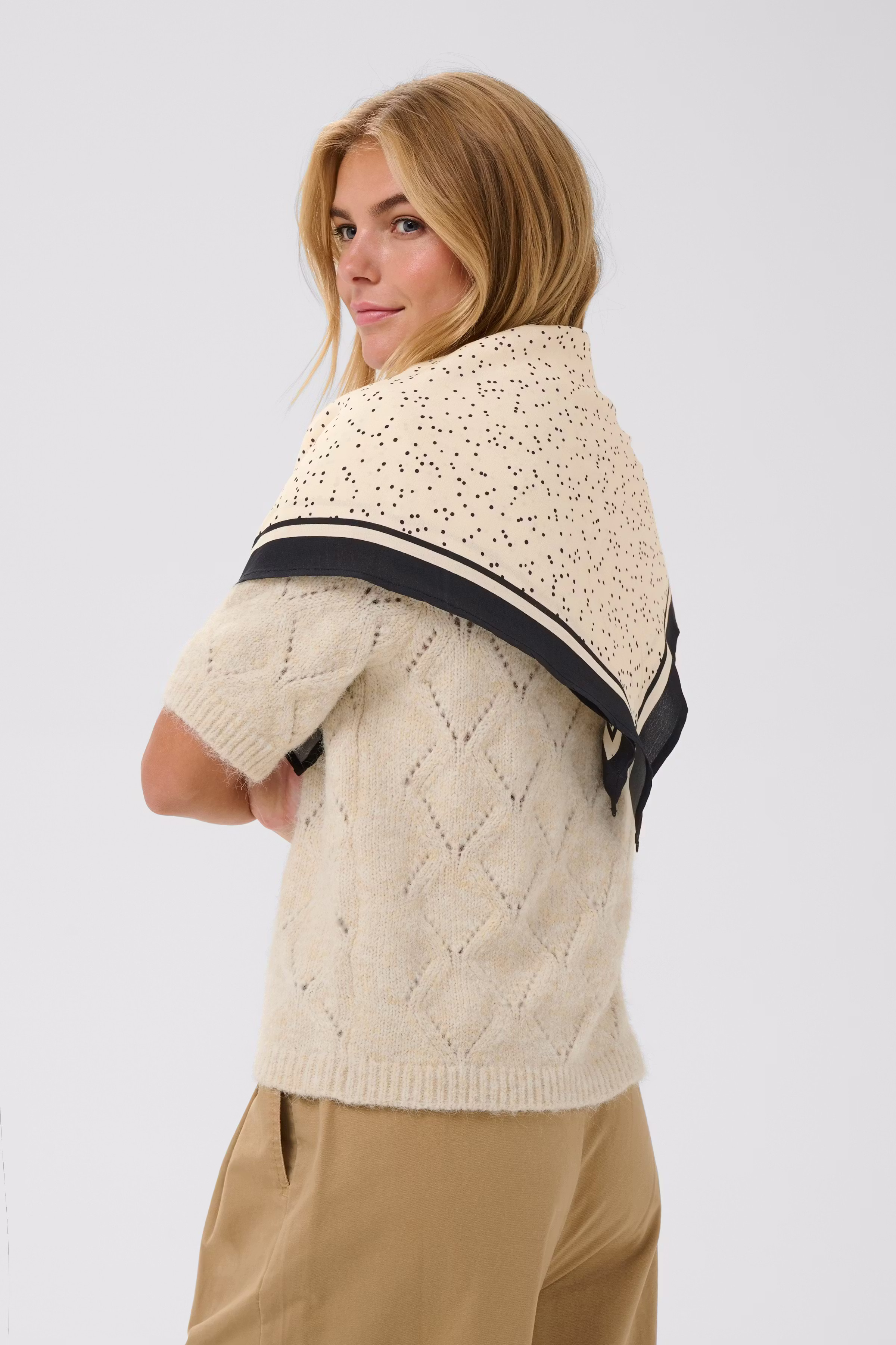 PriscillaSZ Sjaal LOOKBOOK BACK 30514903-304624