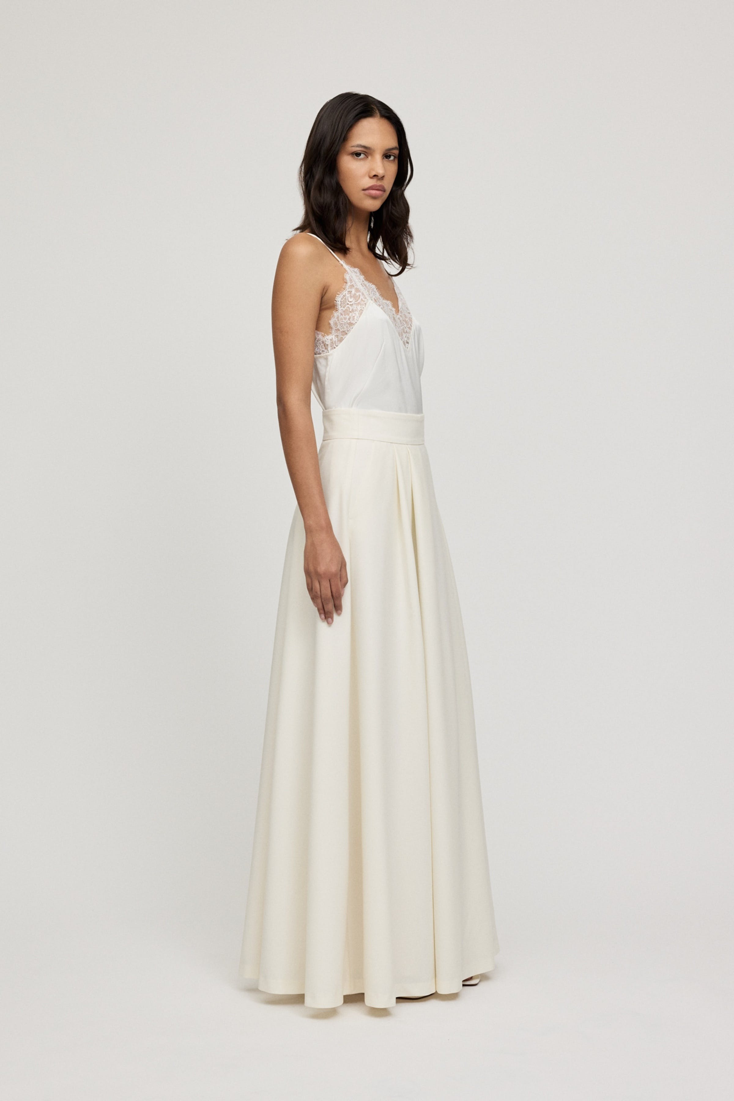 IO SUSANNA KJOL LOOKBOOK FRONT 30600648-WH010