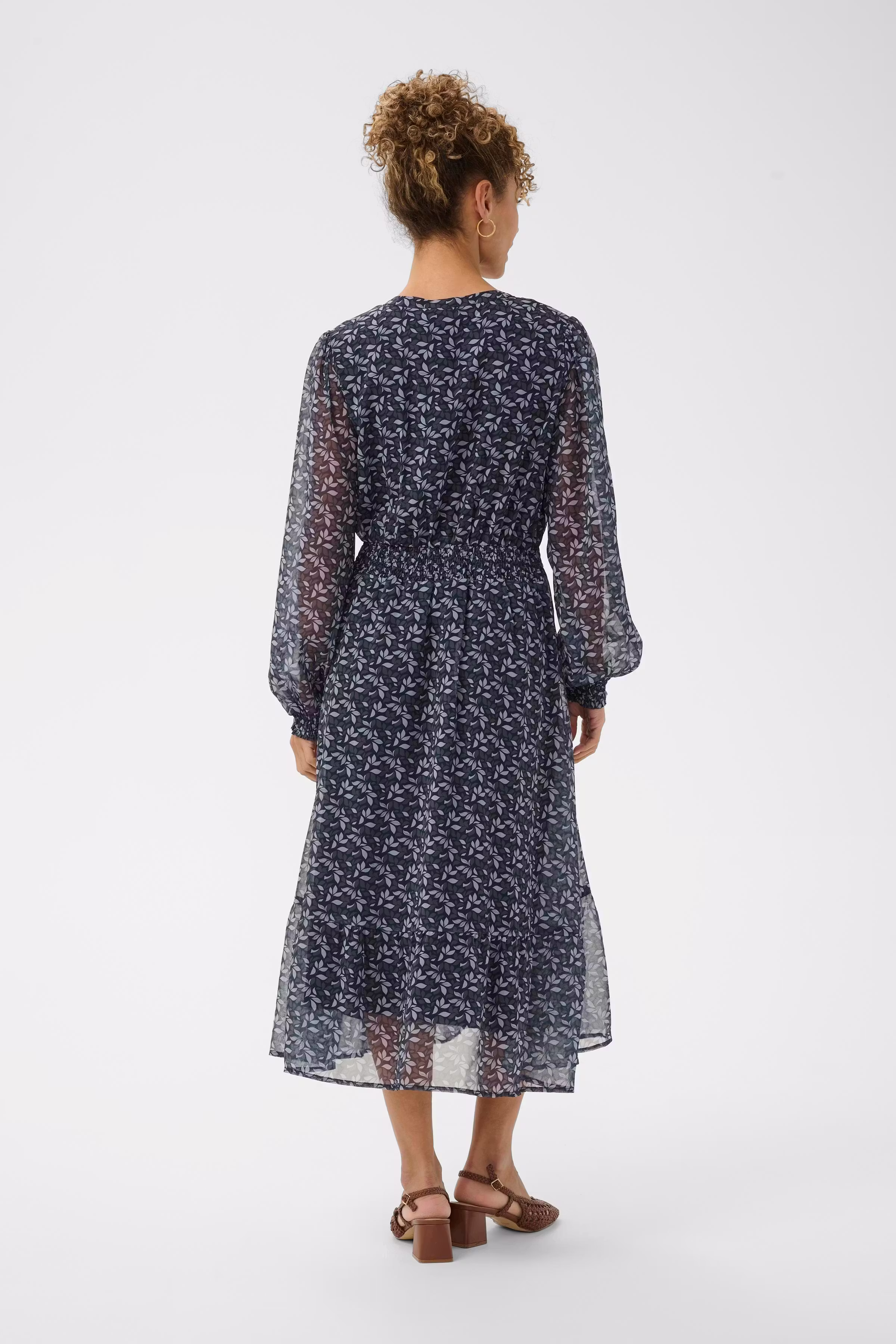 CRYuna Robe LOOKBOOK BACK 10615248-109585