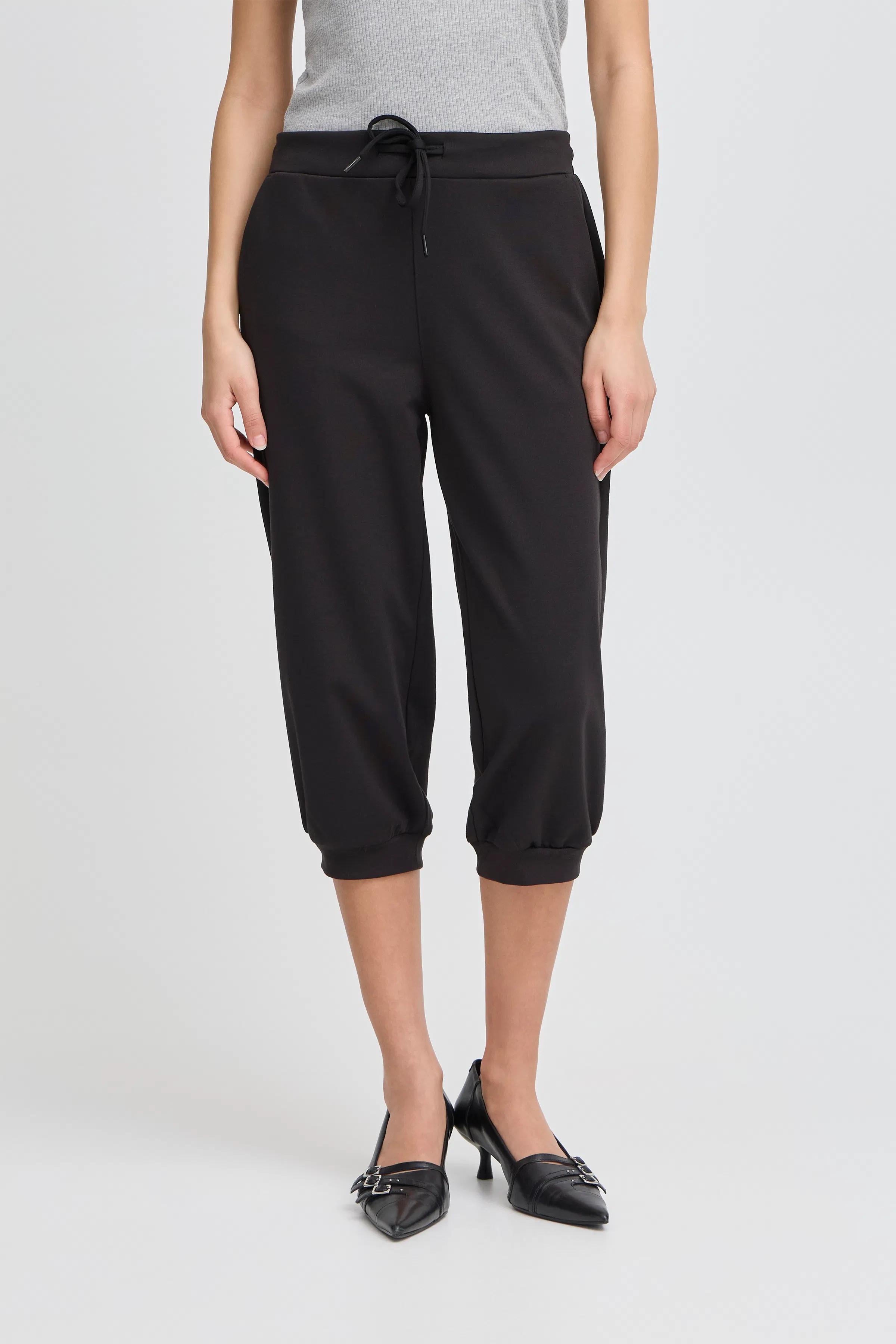 IHKATE Capri bukser LOOKBOOK FRONT 20123601-194008