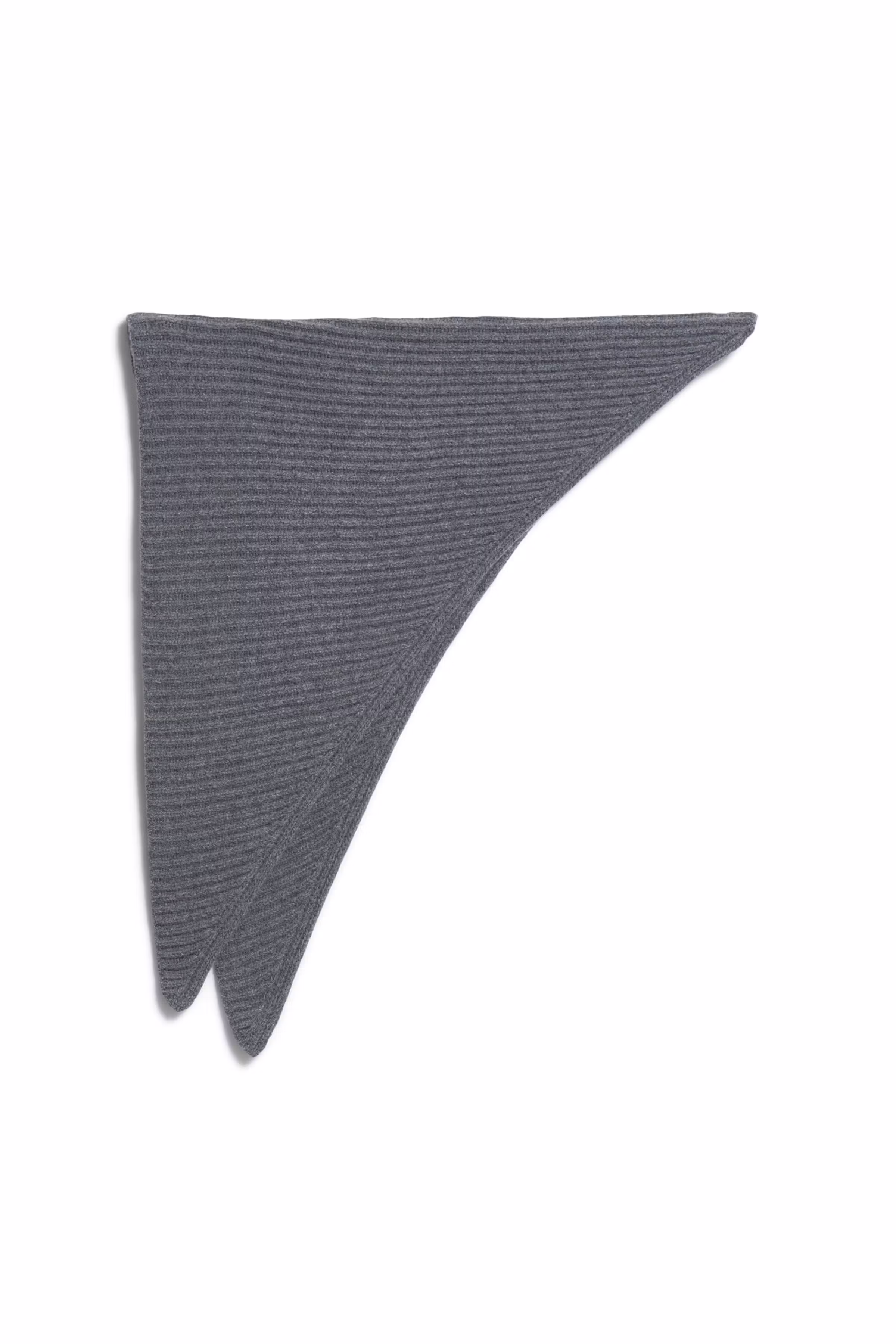 IOAmeila Tuch PACK FRONT 30600037-GY942