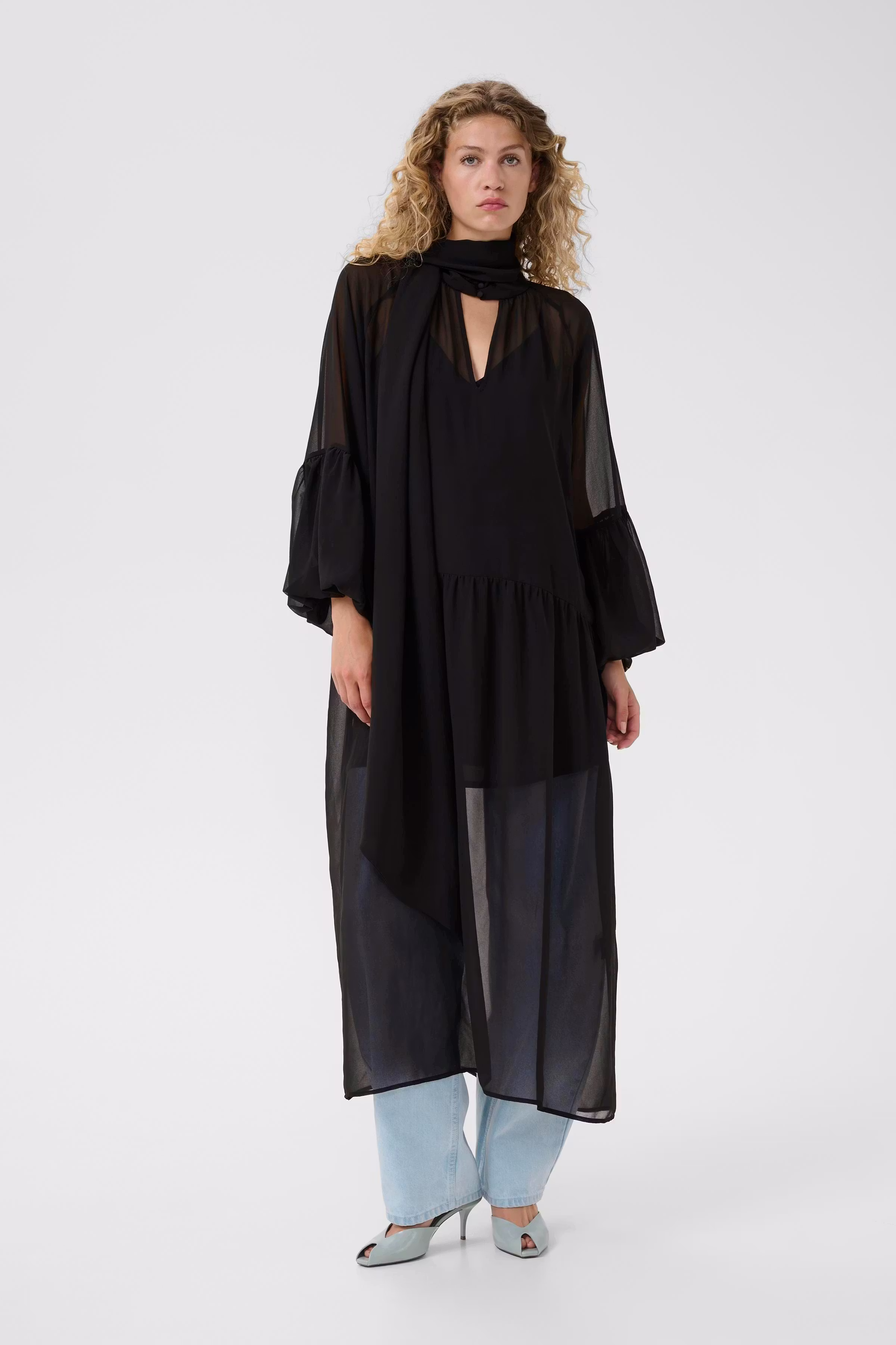 GZzurina Dress LOOKBOOK FRONT 10911028-100017