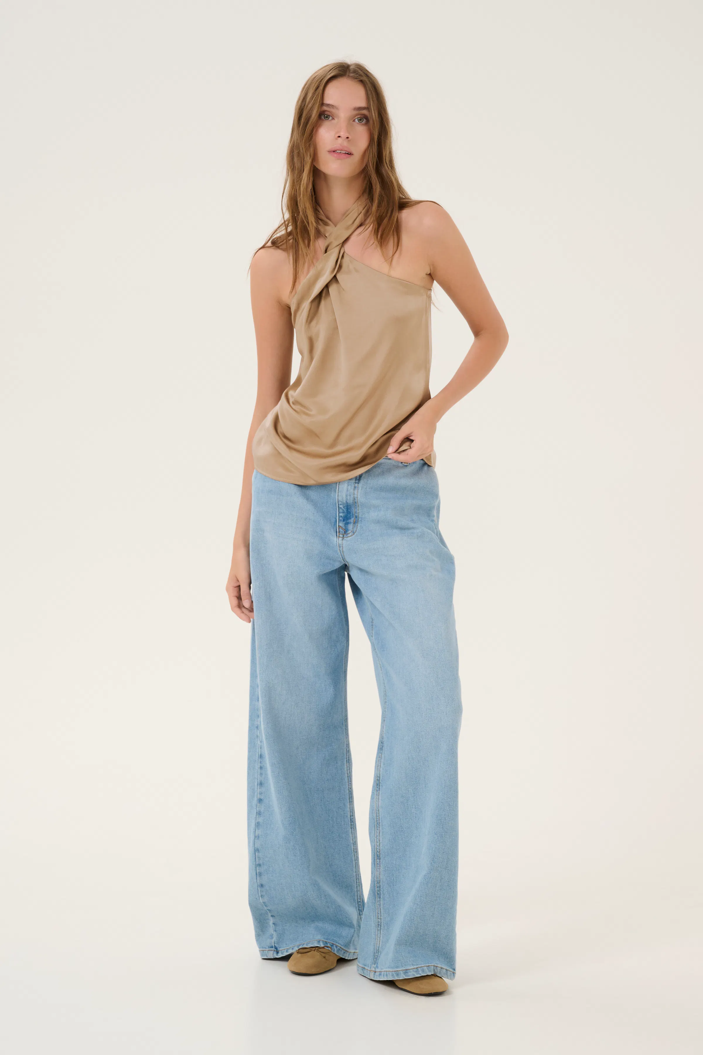 EstelleMW Top LOOKBOOK FRONT 10705052-171314