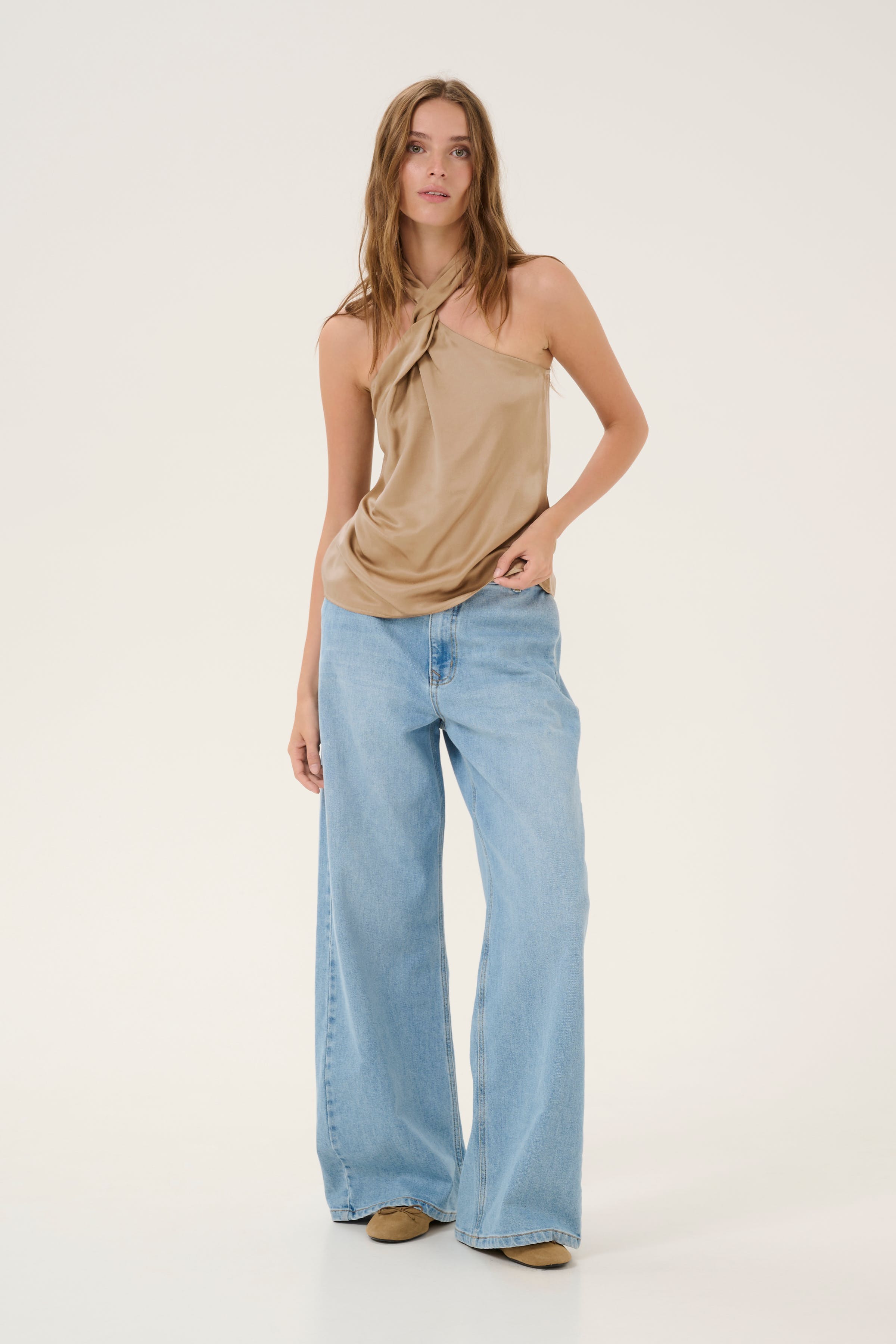 EstelleMW Top LOOKBOOK FRONT 10705052-171314