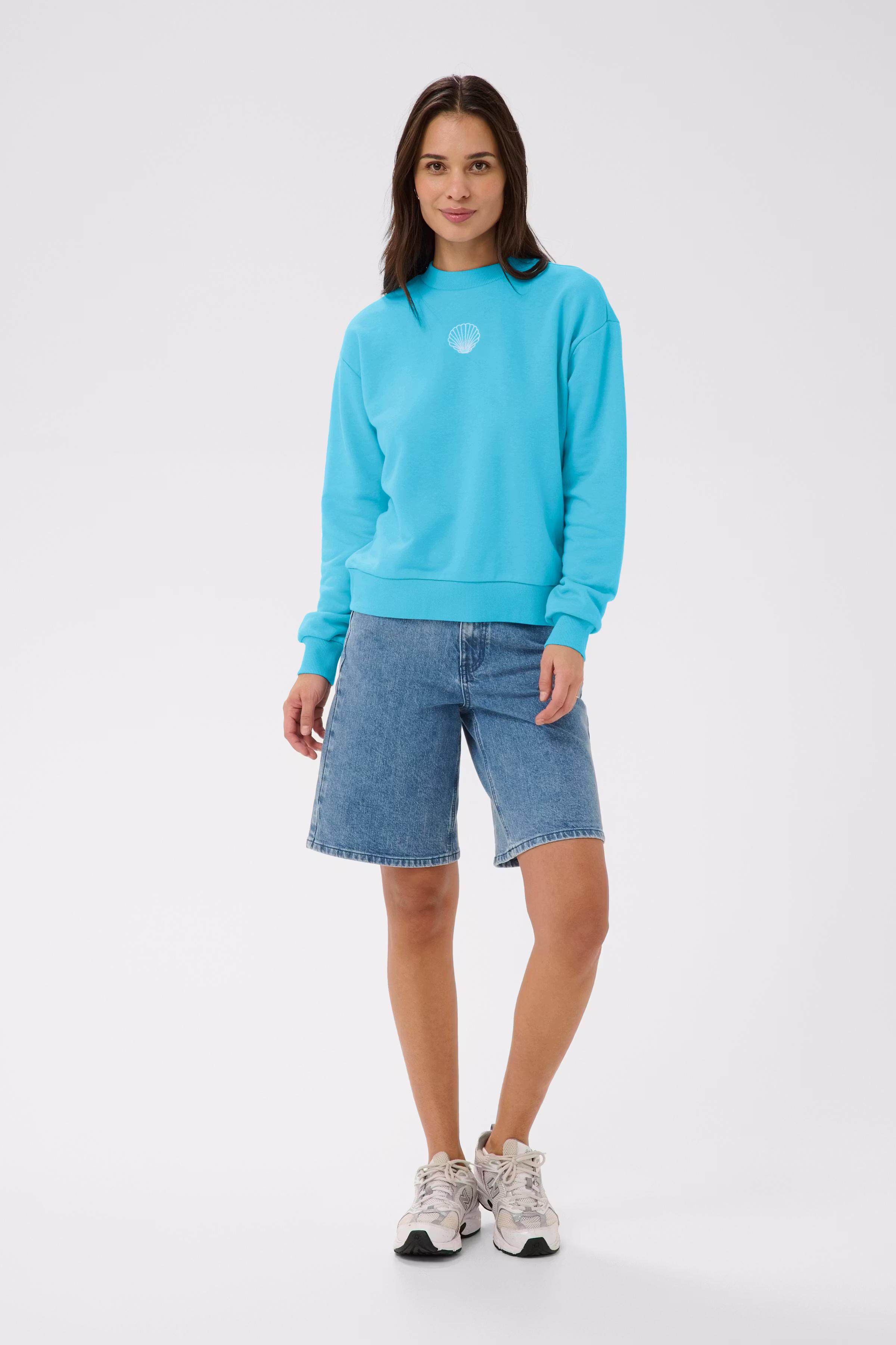 KAlilje Sweatshirt LOOKBOOK FRONT 10511630-164530