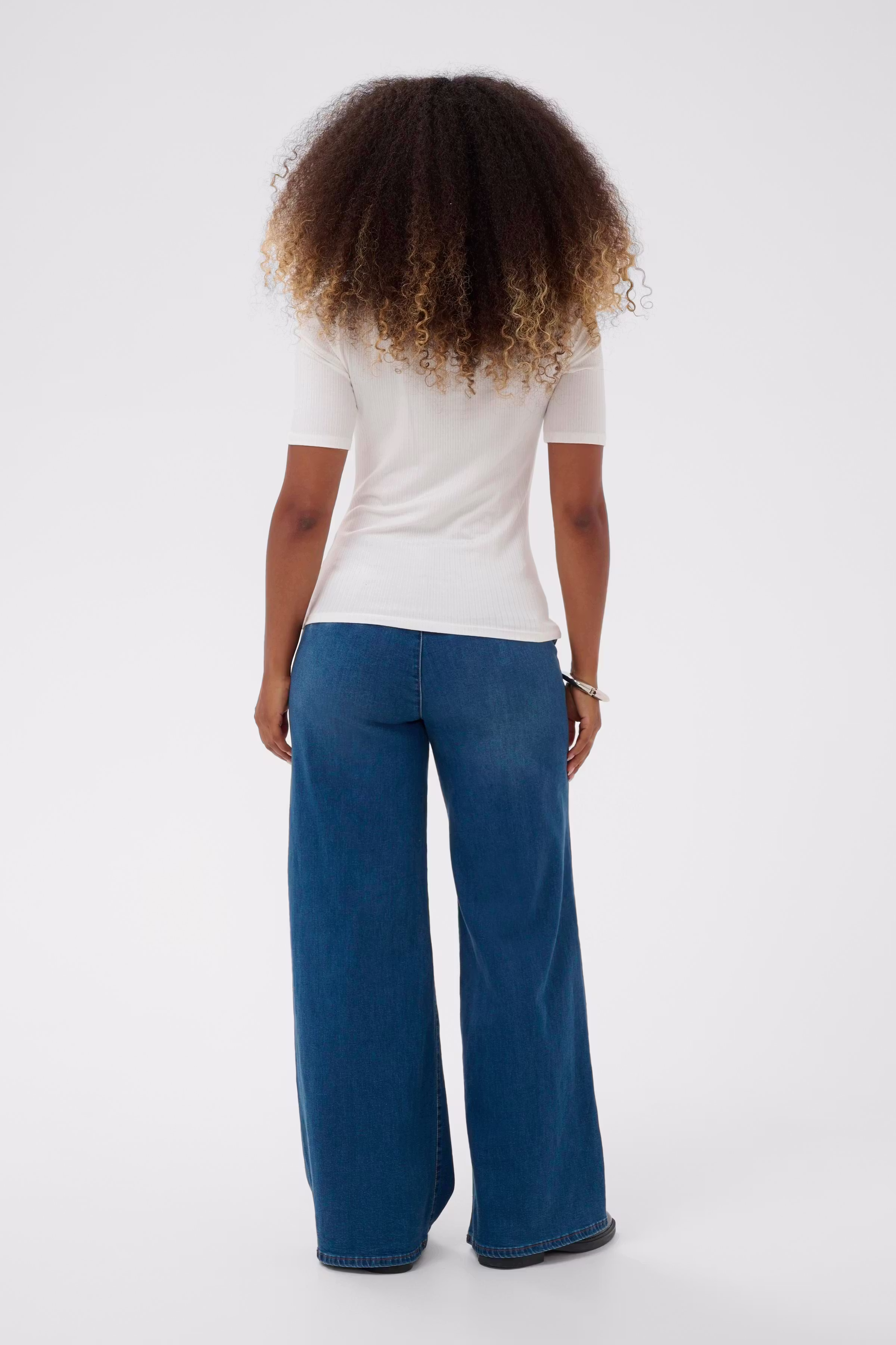 LCJustine T-shirt LOOKBOOK BACK 10651030-110602